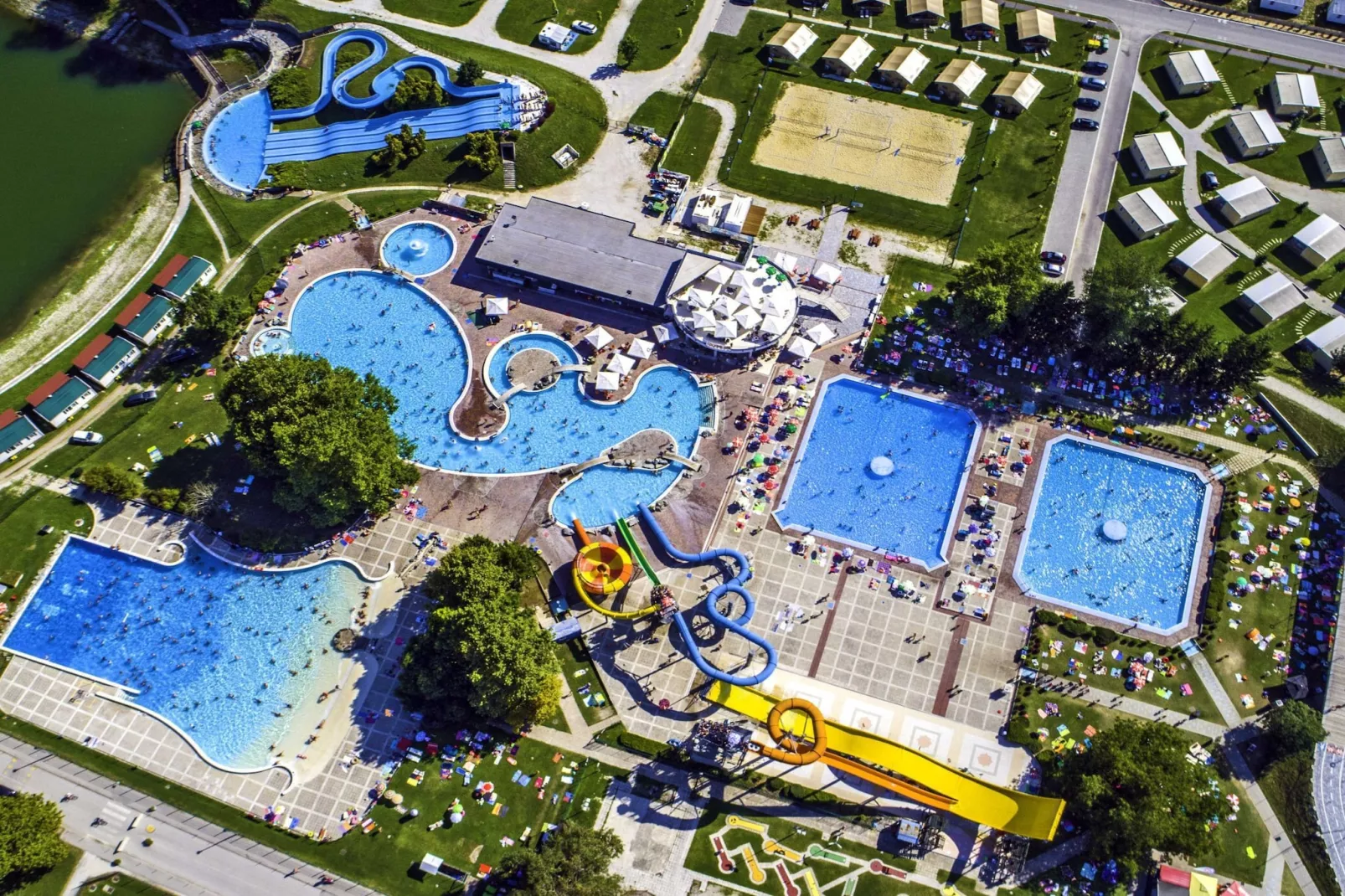 Lakeside Luxury Retreat Mobile Homes with Thermal Riviera Tickets - Three Bedroom Mobile Home 15\/020-Buitenlucht