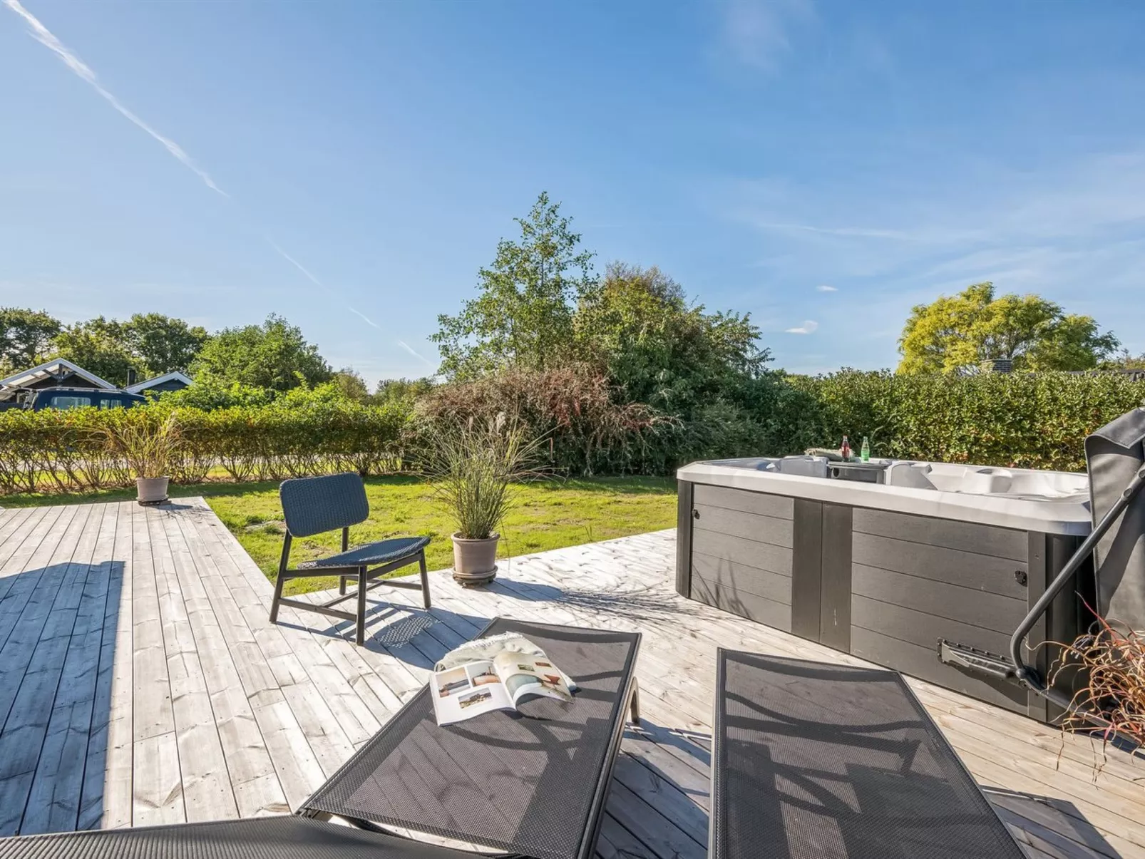 "Thamina" - 200m to the fjord-Binnen