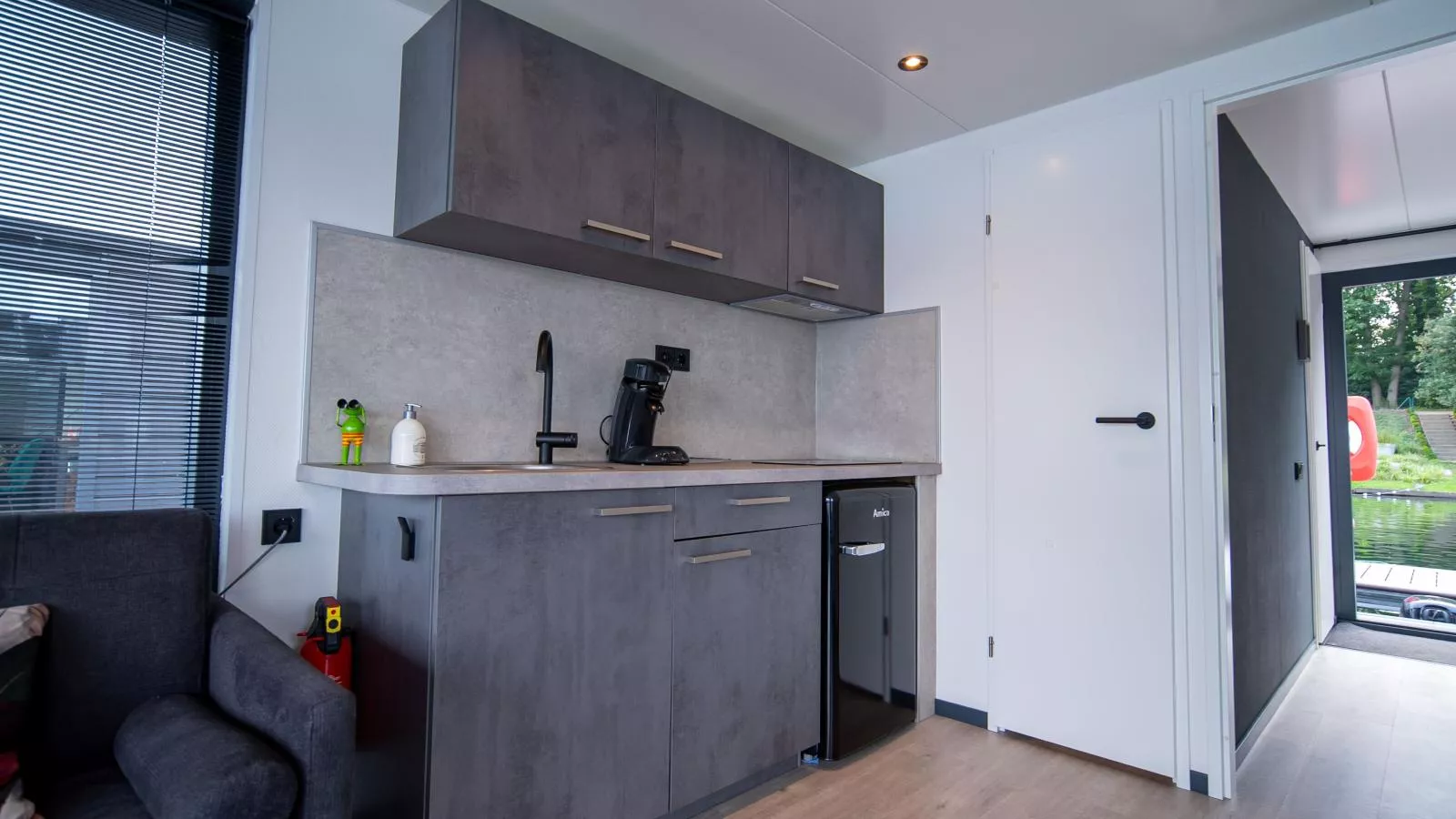 Floating in Limburg - hottub-Keuken