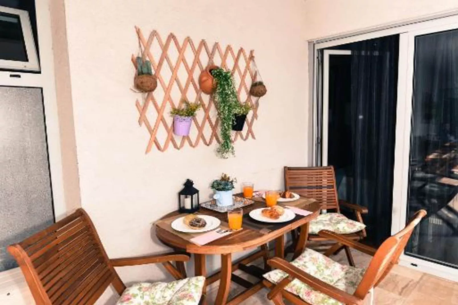 Chic Budva City Retreat - Studio Apartment with Balcony