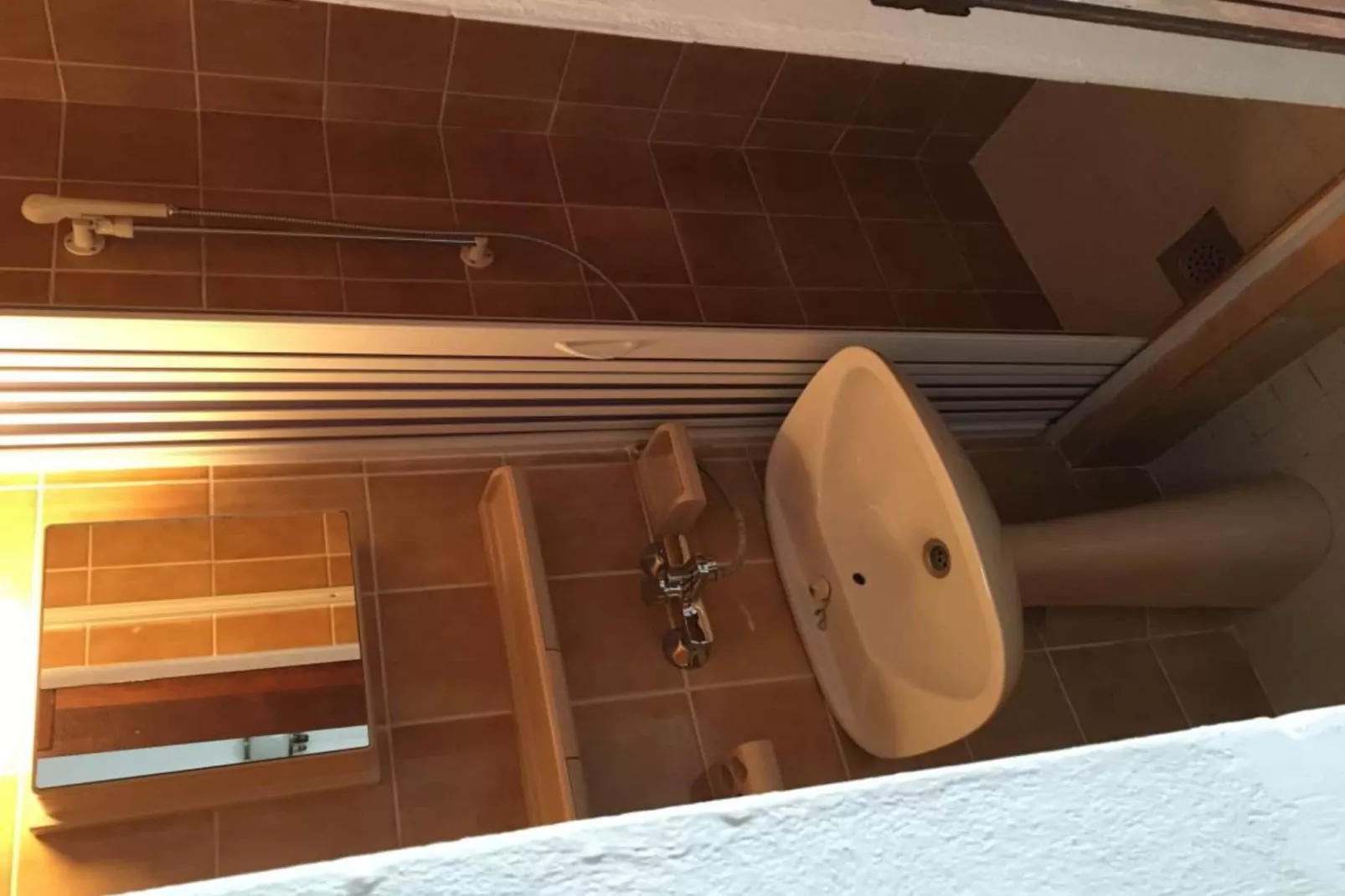 Comfortable Budva Rooms with Easy Access to Sveti Stefan - Triple Room 6-Badkamer