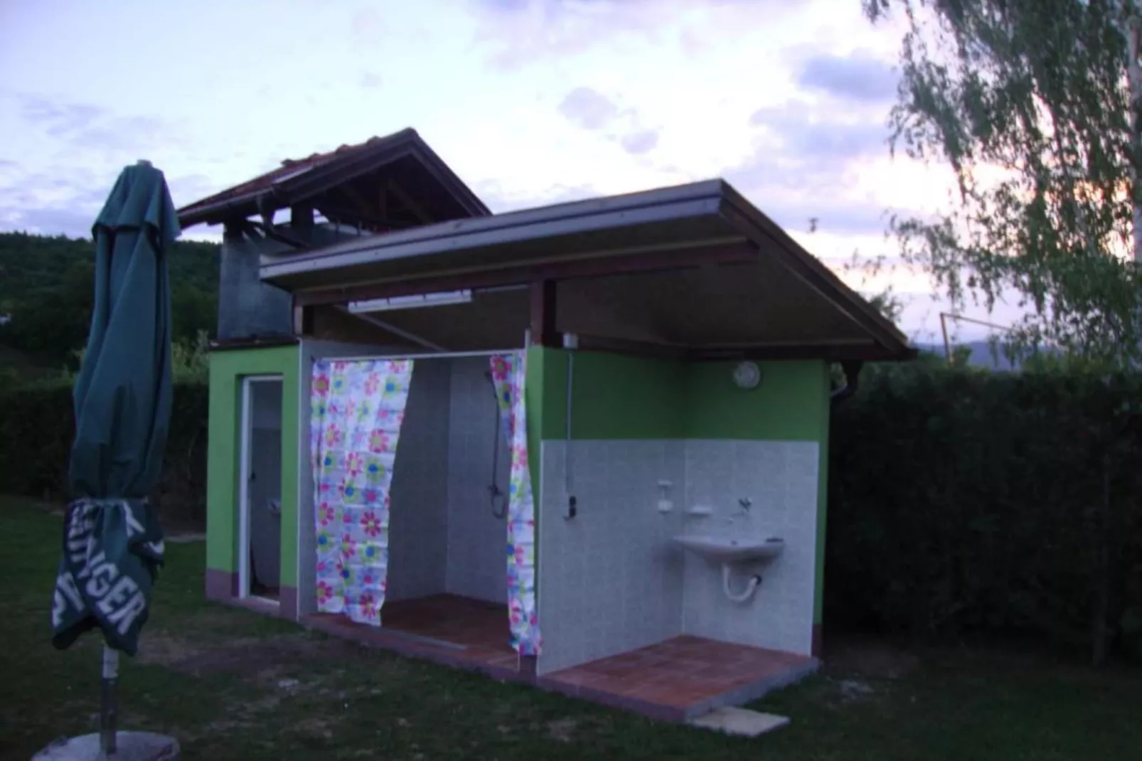 Four bedroom home with river view-Tuinen zomer