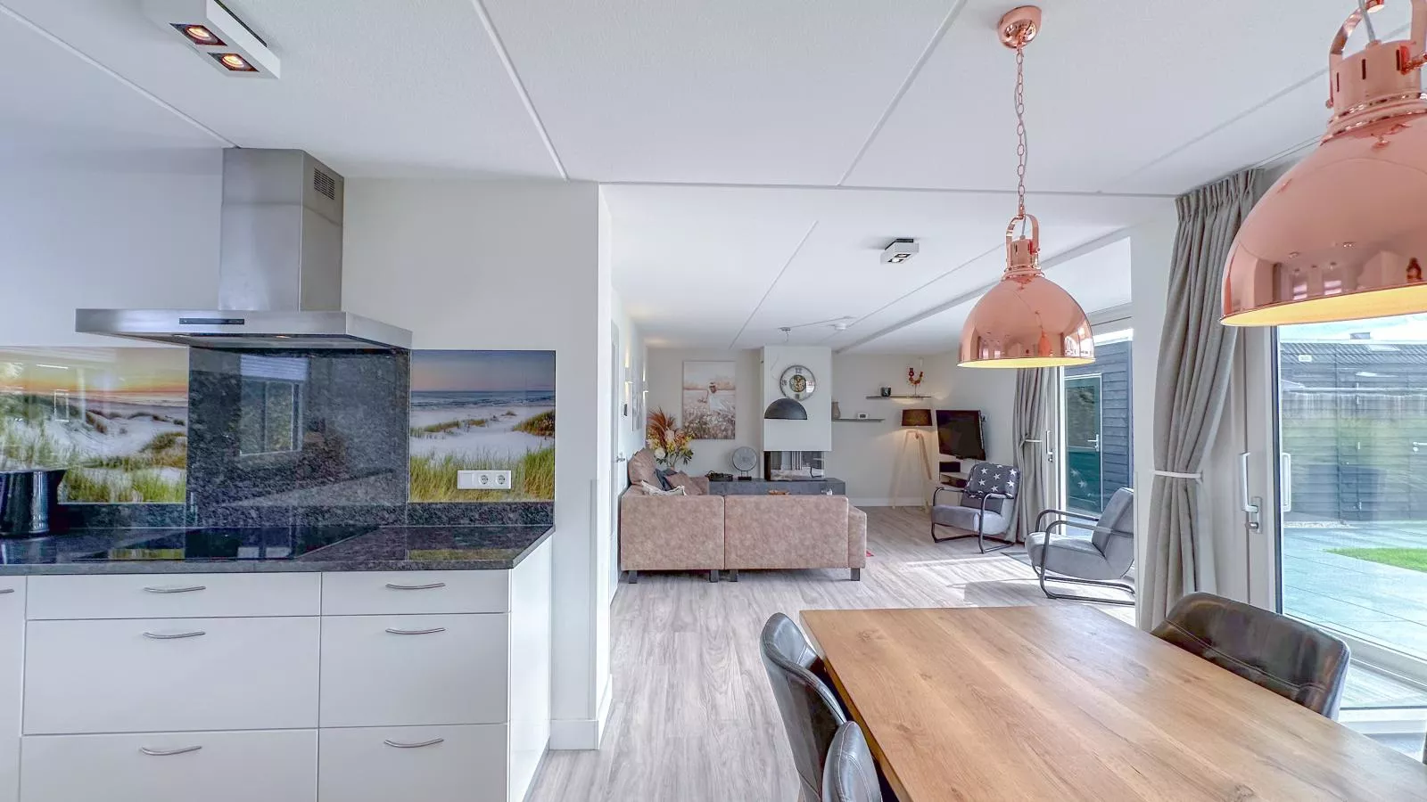 Coast and Calm 63-Keuken