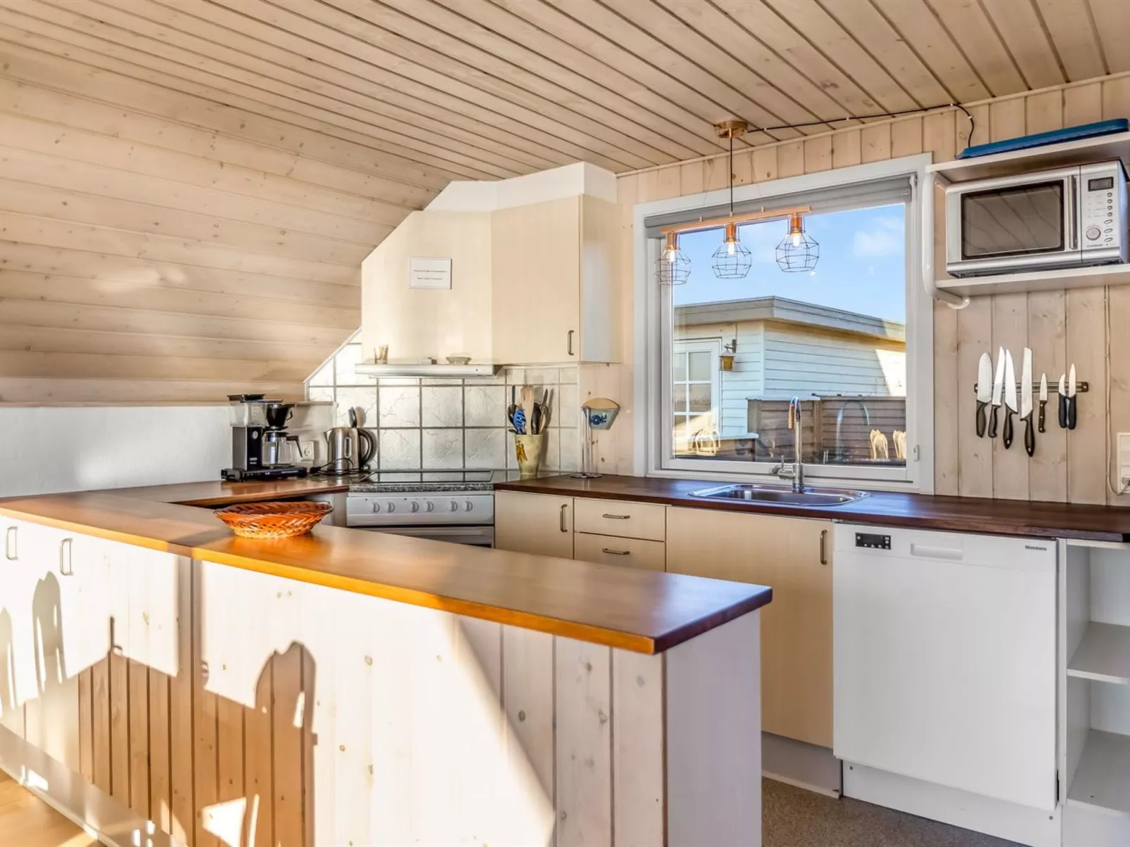 "Elisabete" - 600m from the sea-Binnen