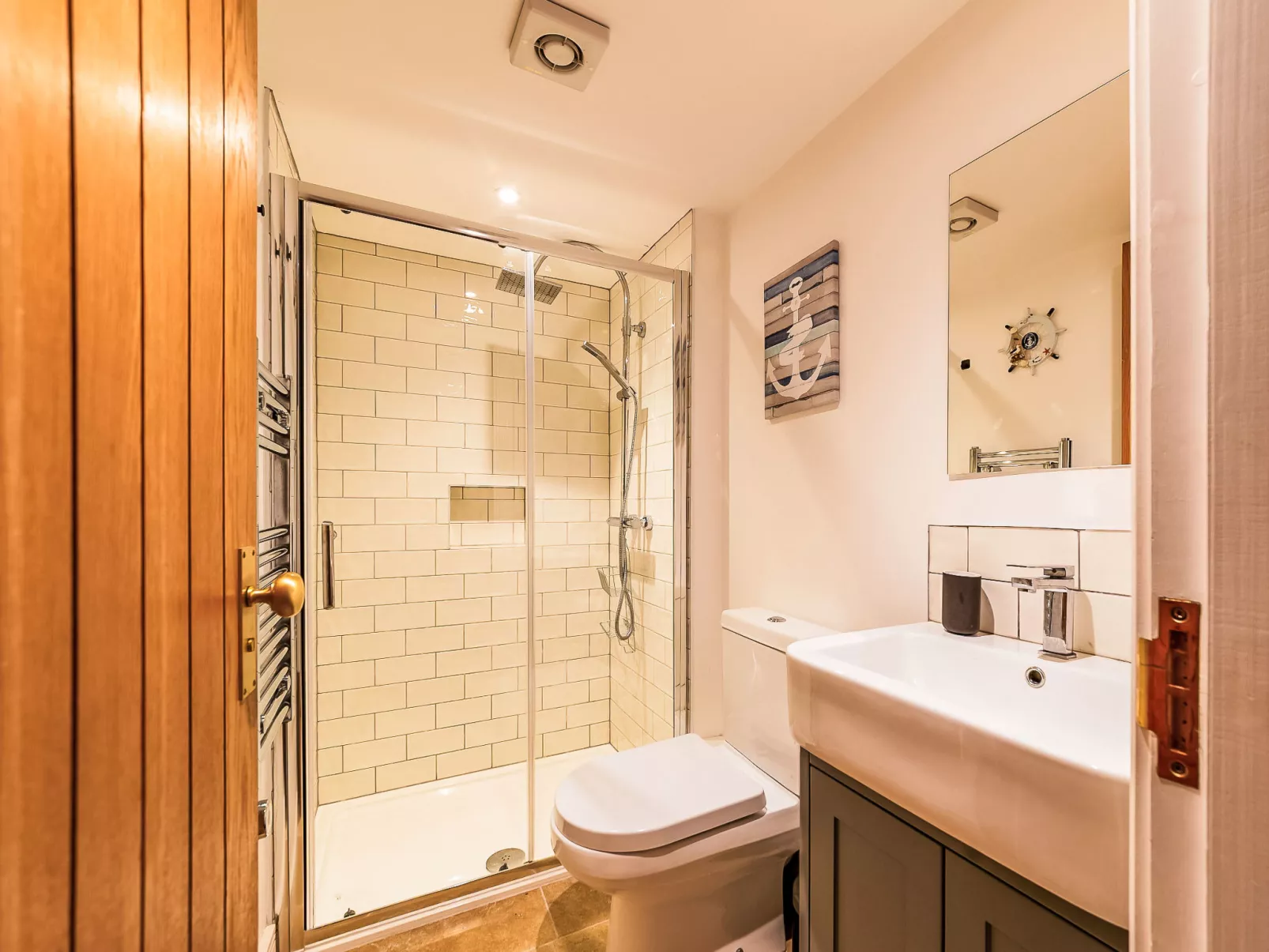 Shanty Cottage-Binnen