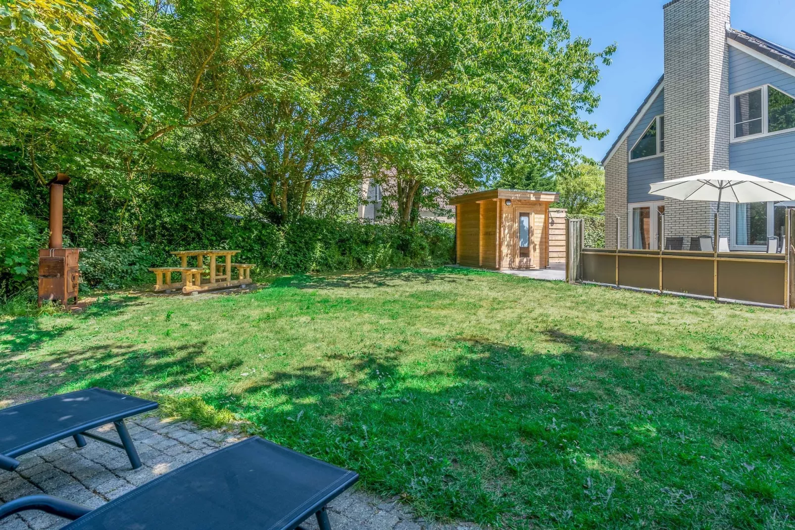 Kamperfoelie 43-Tuinen zomer