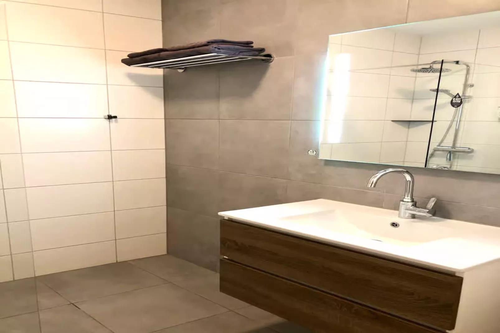 Plein 40 Lodge 19-Badkamer