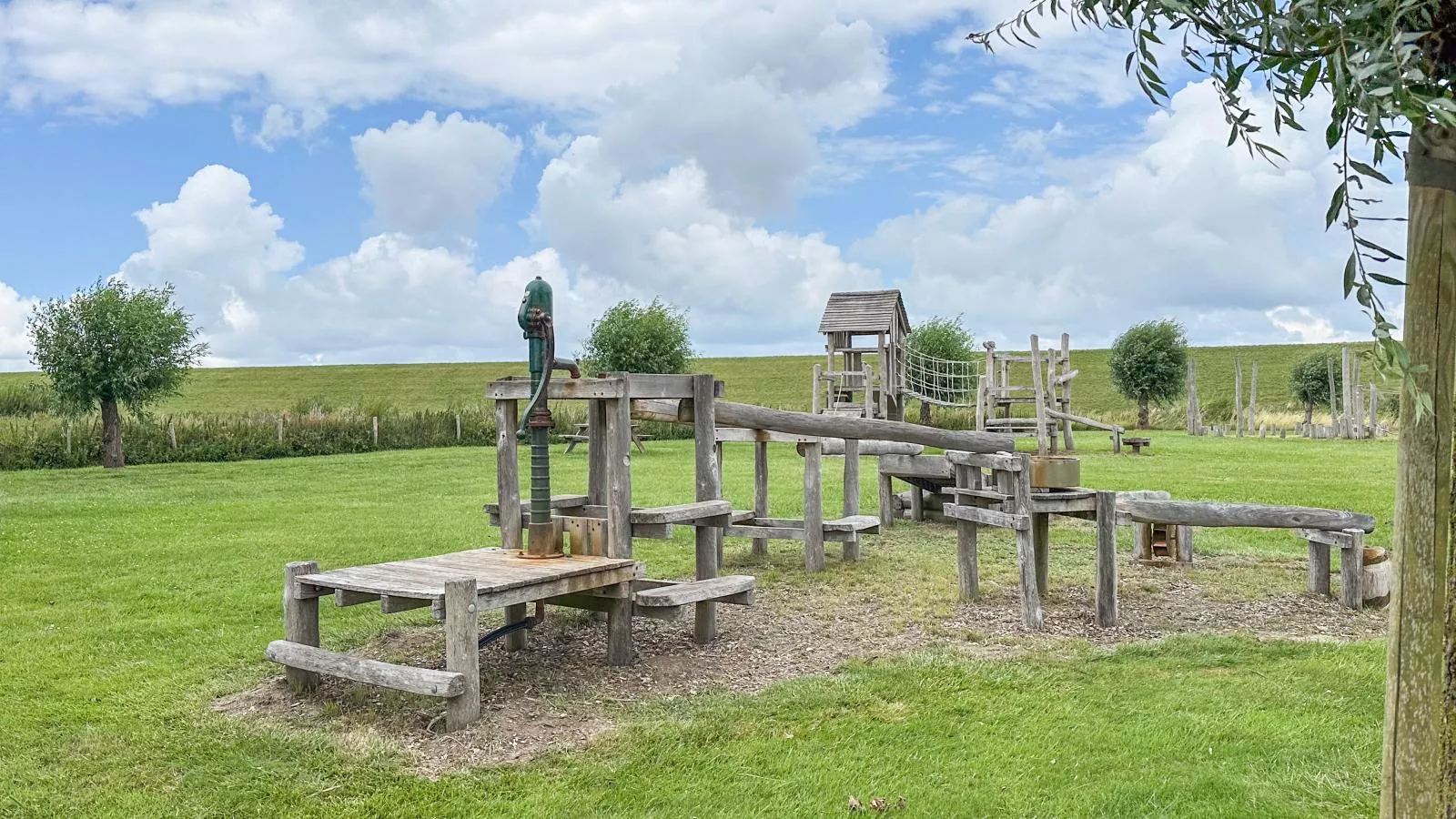 SeaLuxe Suite 27D-Parkfaciliteiten