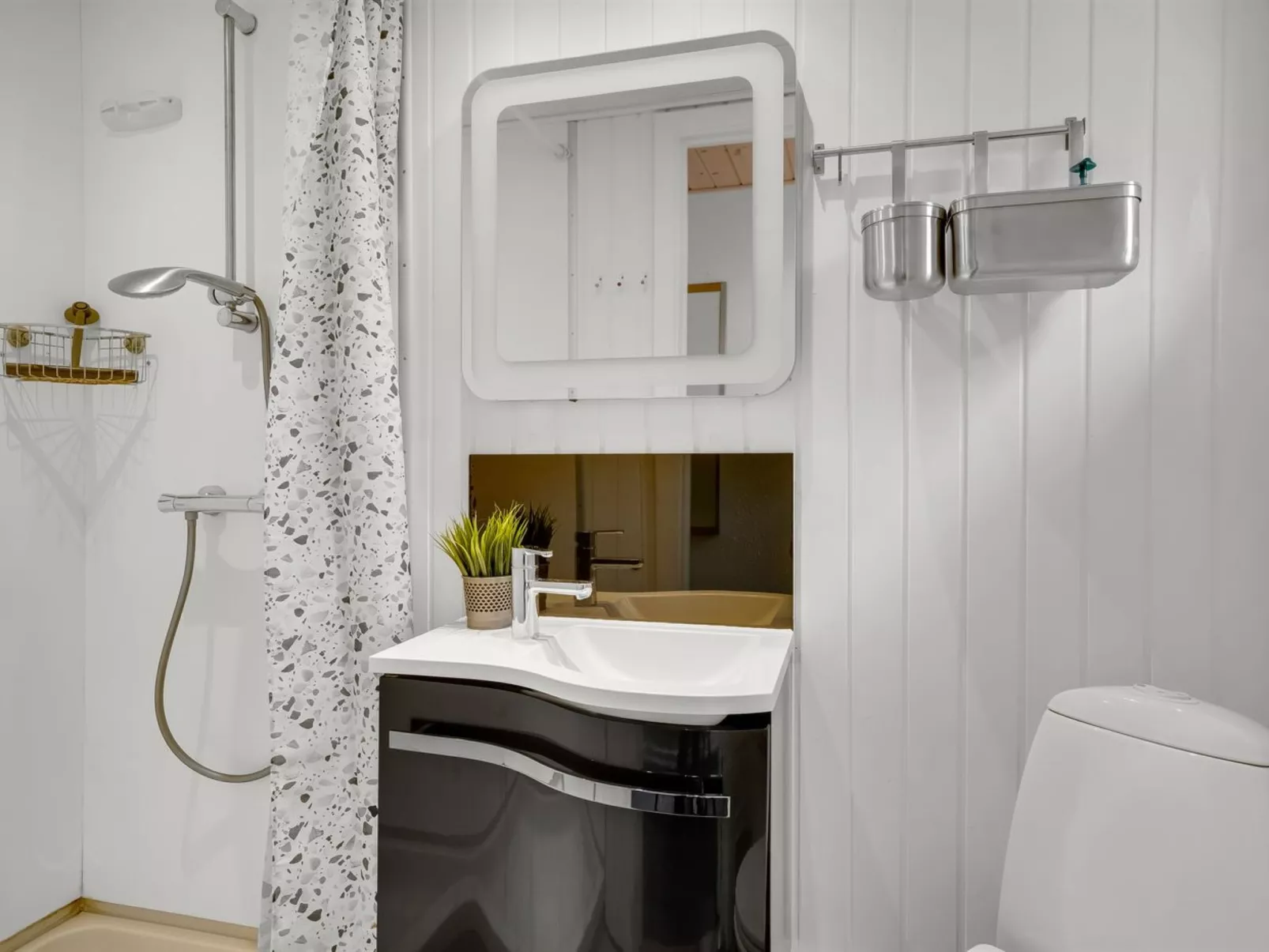 "Epiphania" - 100m to the fjord-Binnen