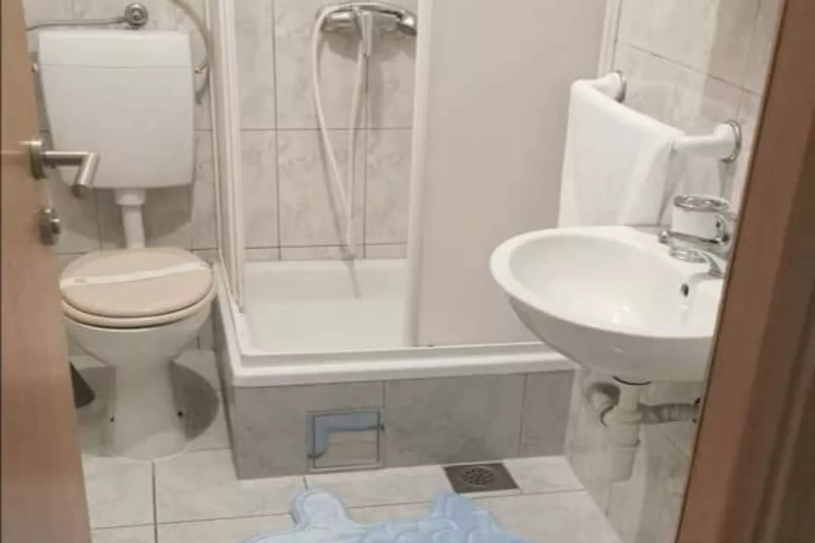 Three- Bedroom Apartment With Sea View A3 - Badkamer