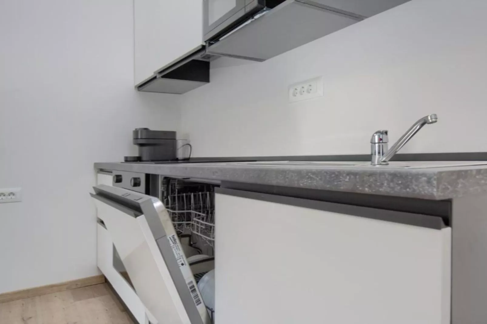 Apartments Mons - Two Bedroom Apartment With Terrace (A2)-Buitenlucht