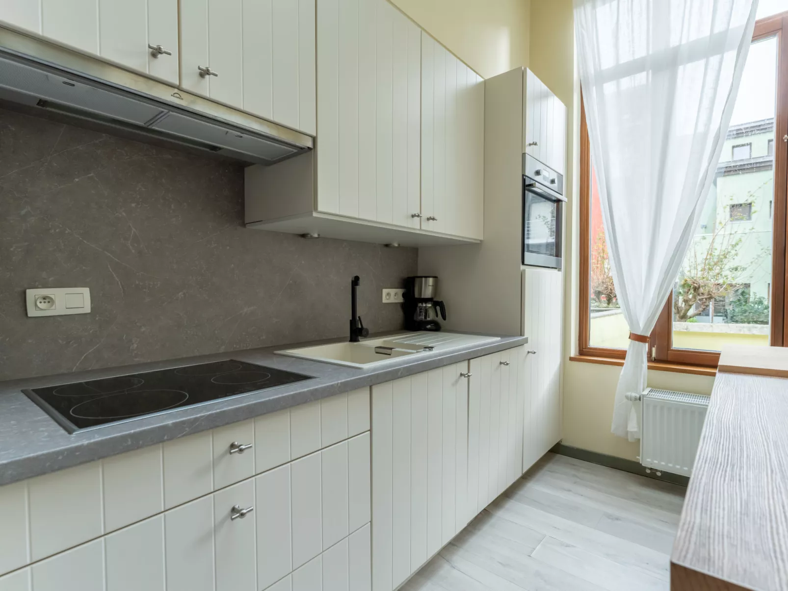 Notre Refuge - Your Belle Époque Escape-Binnen