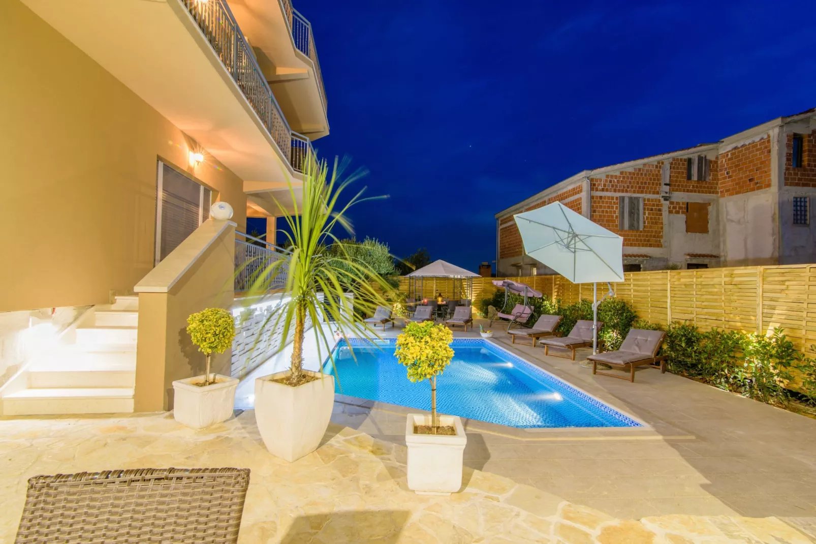 Superior apartment Zadar-Zwembad