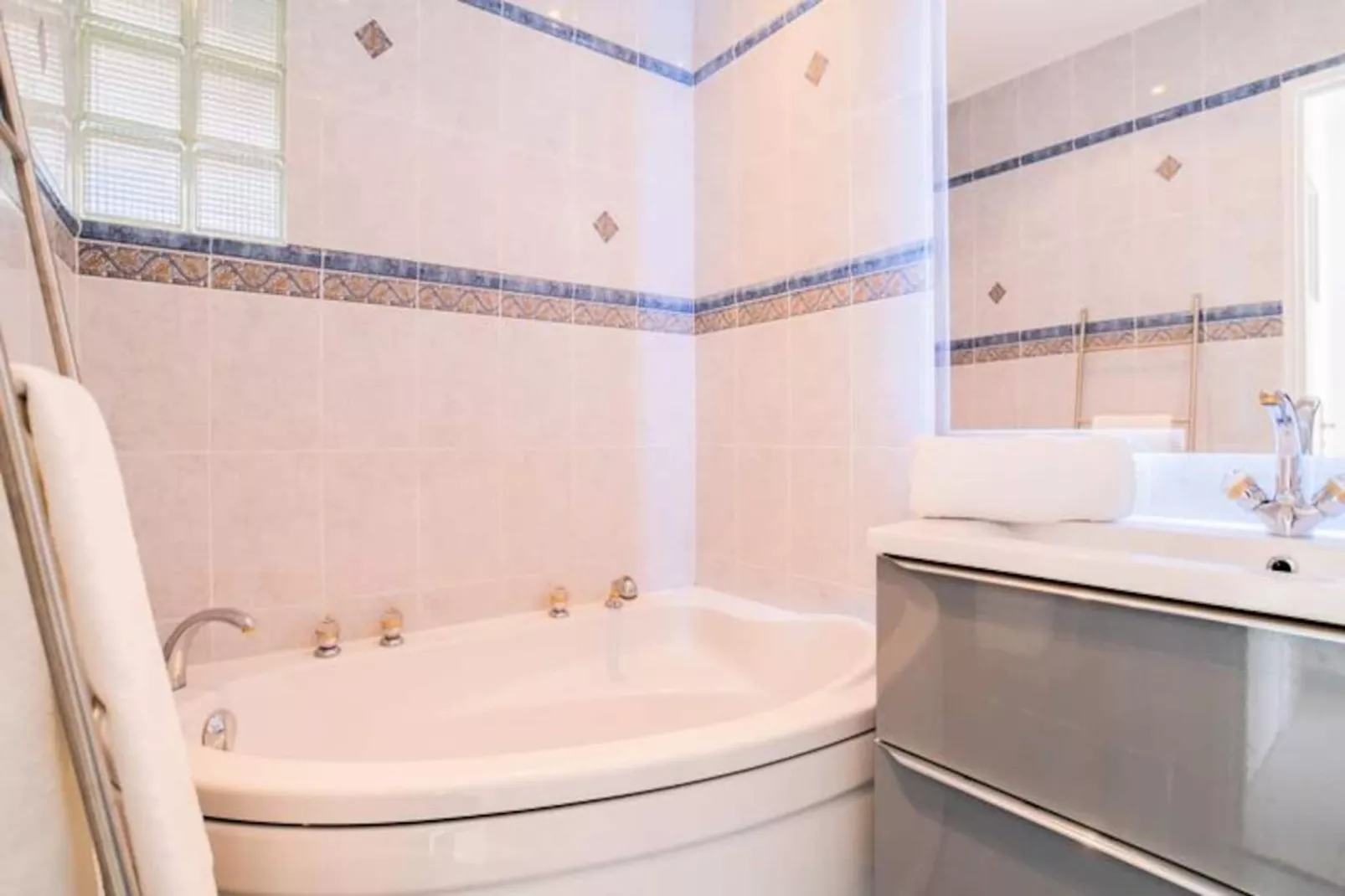 Résidence 3p Avec Terrasse, Vue Mer, Piscine Et Parking-Niet-getagd