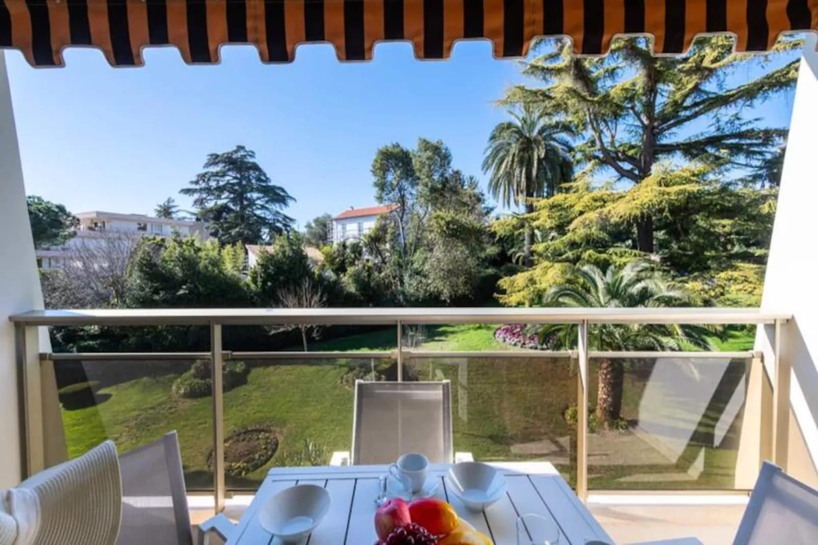 Résidence Spacieux 3p En R&eacute;sidence Avec Piscine-Niet-getagd