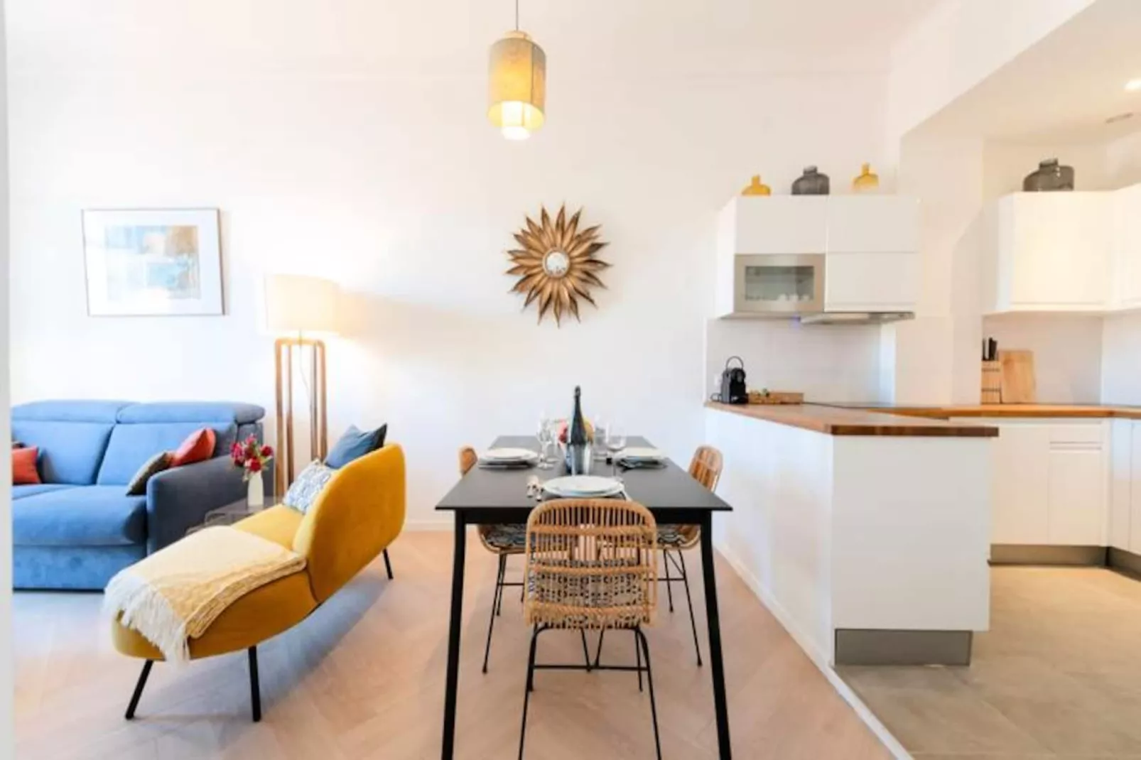 Résidence 3p Avec Balcons, 3min Du Palais Des Congr&egrave;s-Niet-getagd