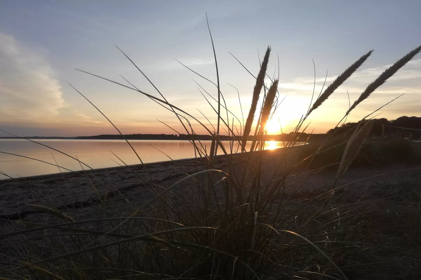 Licht familiehuis bij Kelstrup Strand-Waterzicht