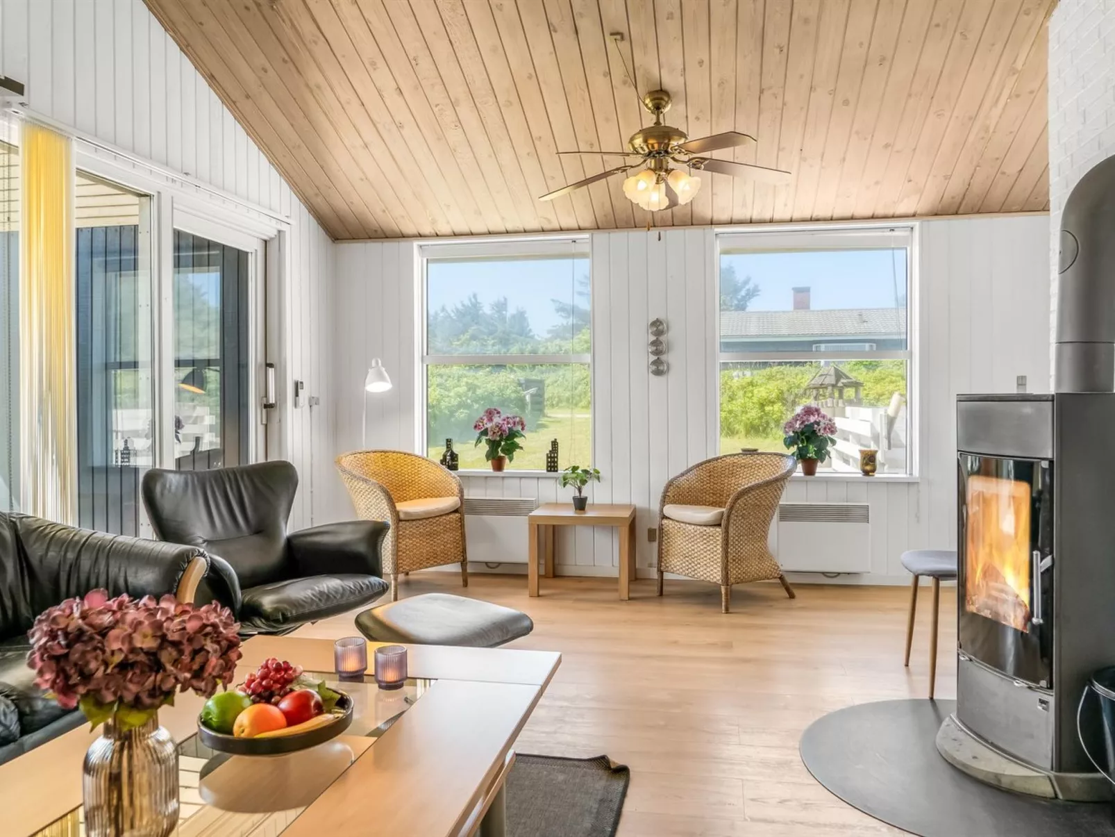 "Vilhelmiina" - 350m from the sea-Binnen