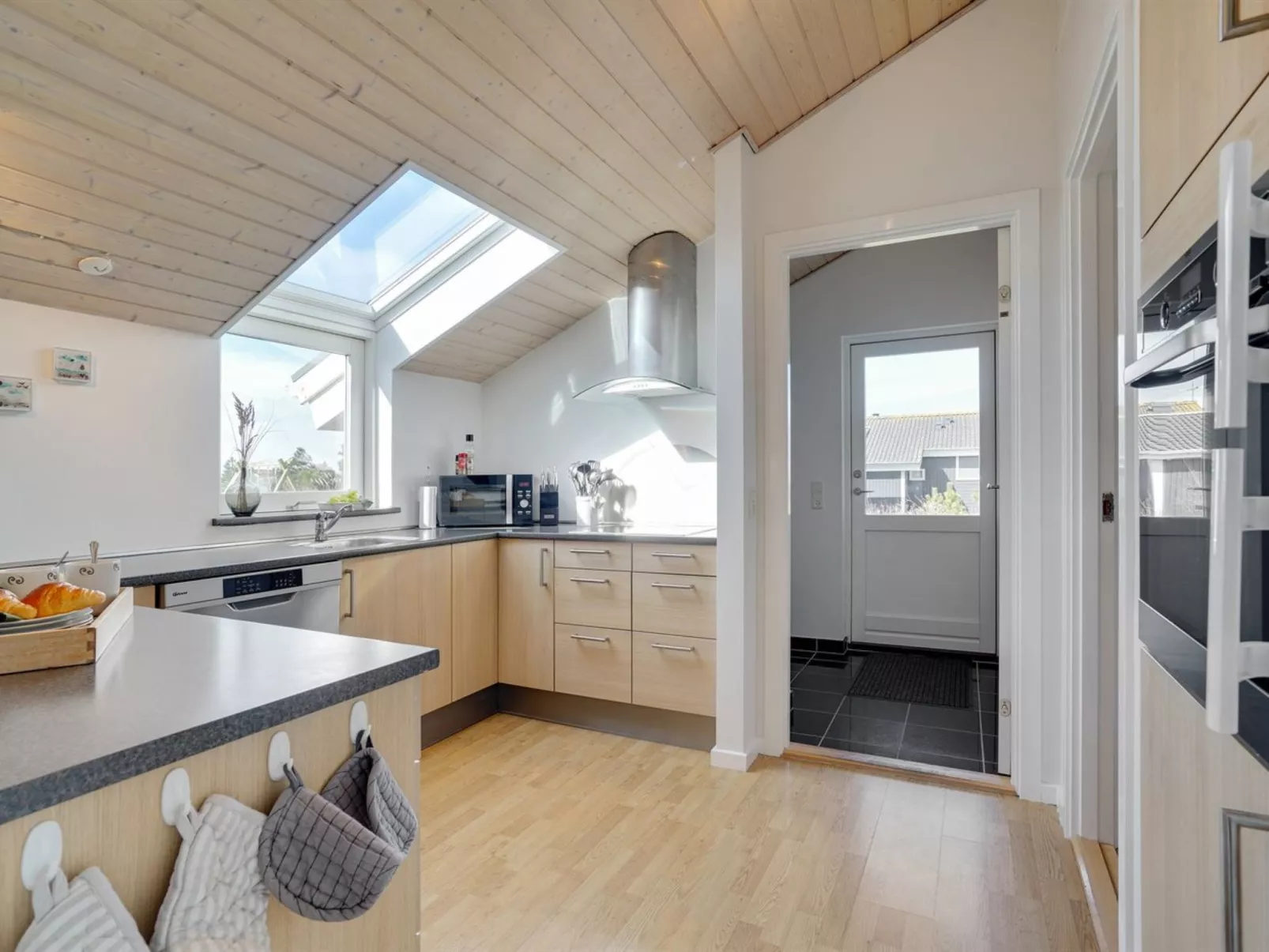 "Hildegunda" - 950m from the sea-Binnen