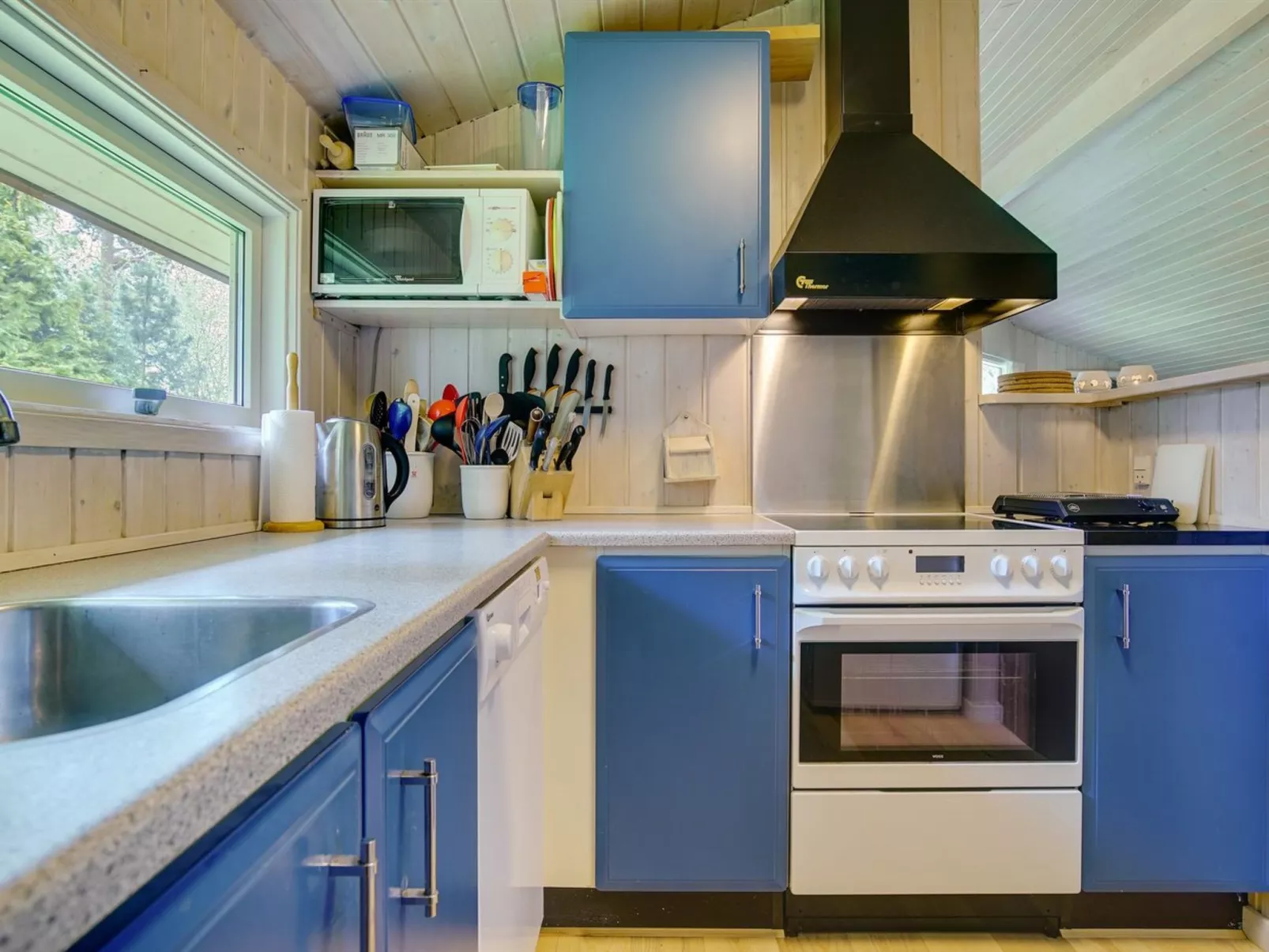 "Loreia" - 200m from the sea-Binnen