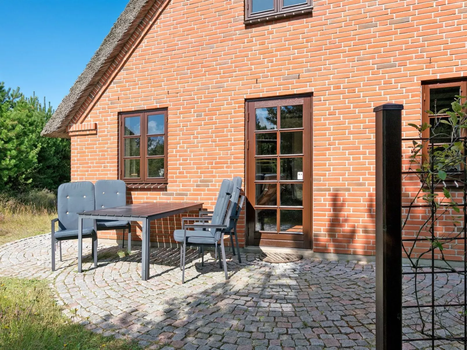 "Siegried" - 2.2km from the sea-Buiten