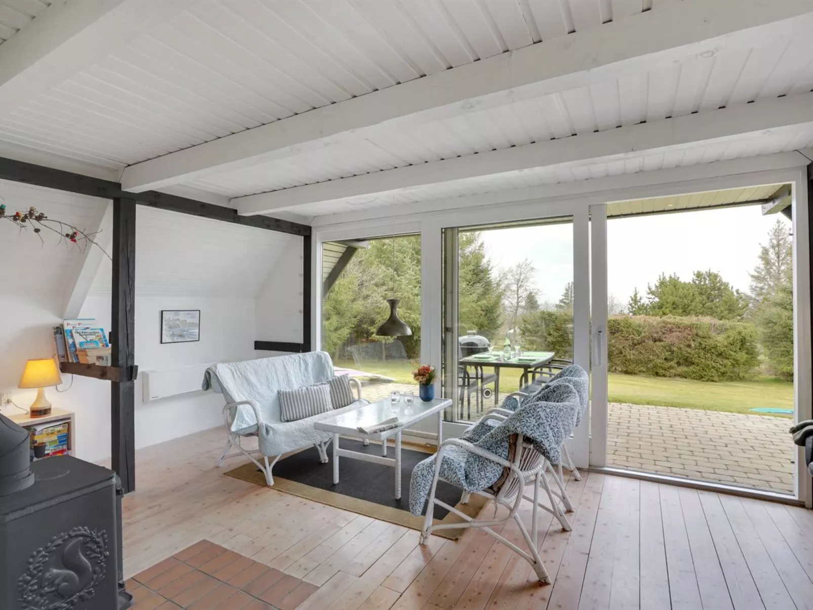 "Brunhild" - 300m to the fjord-Binnen