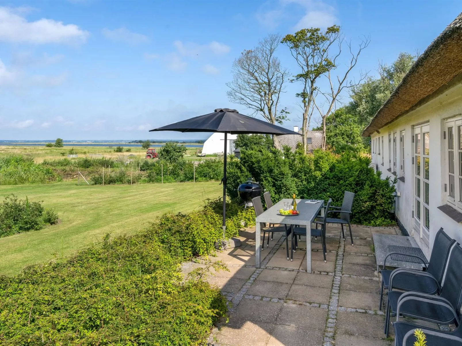 "Margareta" - 250m to the fjord-Buiten