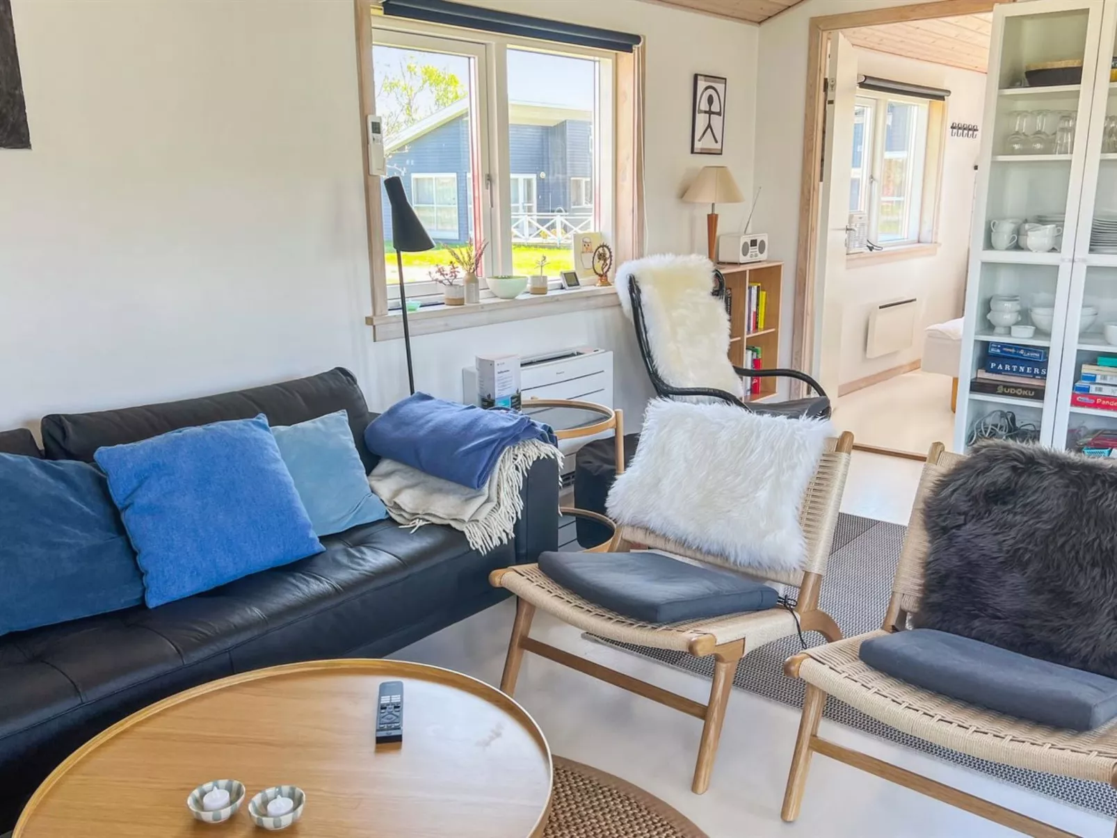 "Carlie" - 2.8km from the sea-Binnen