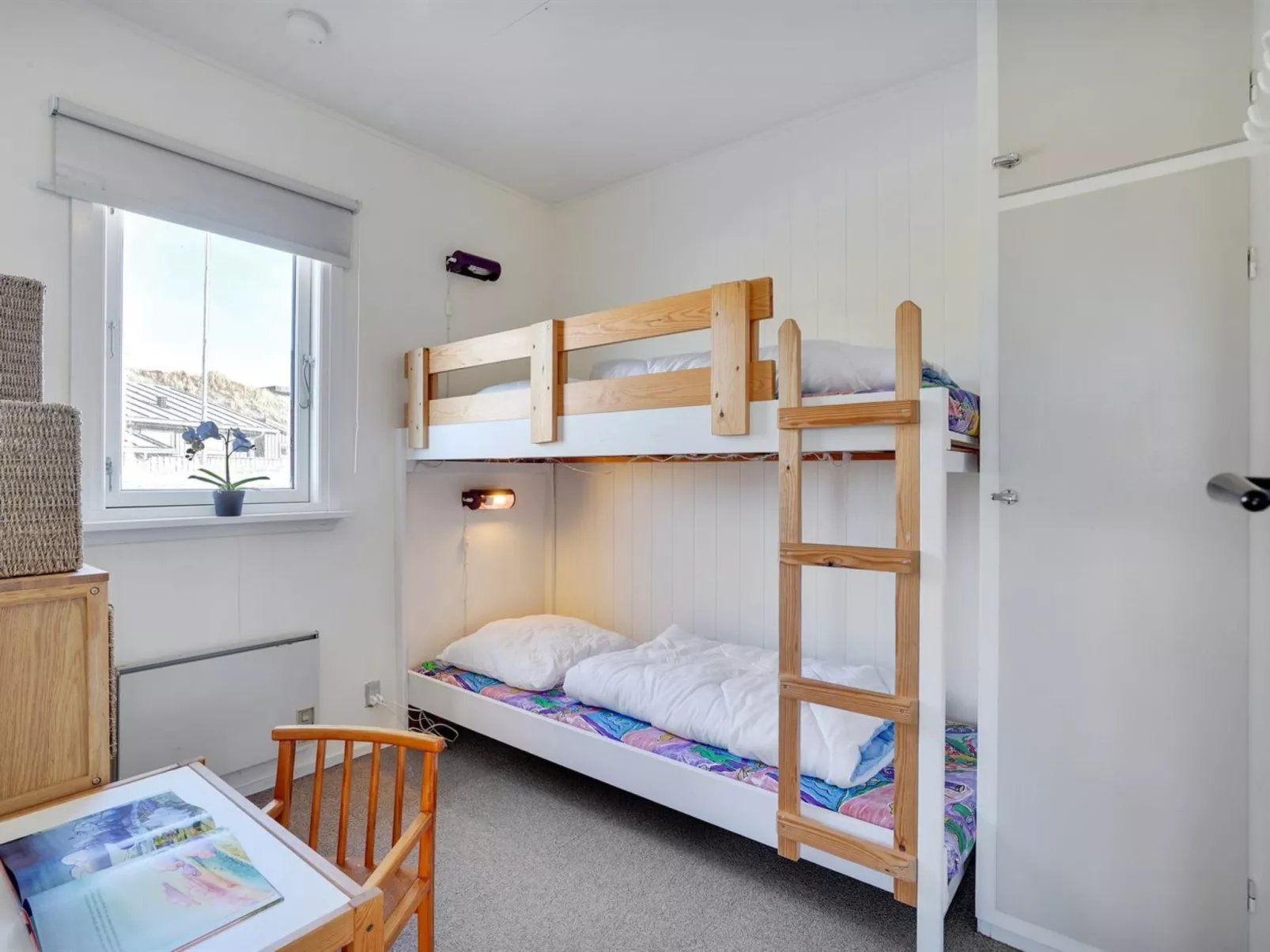 "Meike" - 300m from the sea-Binnen