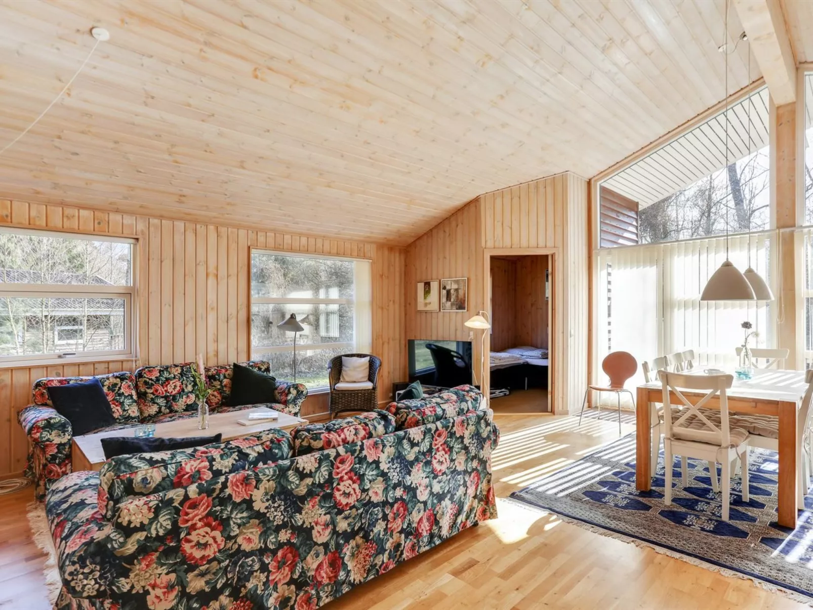 "Sakarias" - 800m from the sea-Binnen