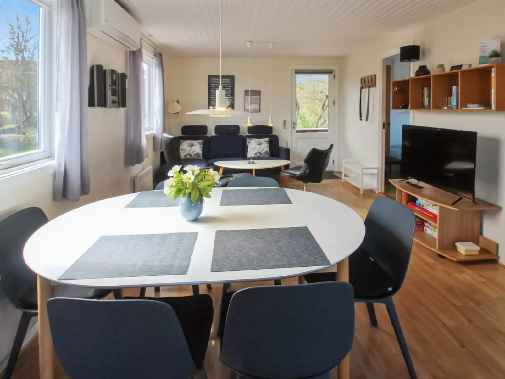 "Ebertina" - 500m from the sea-Binnen