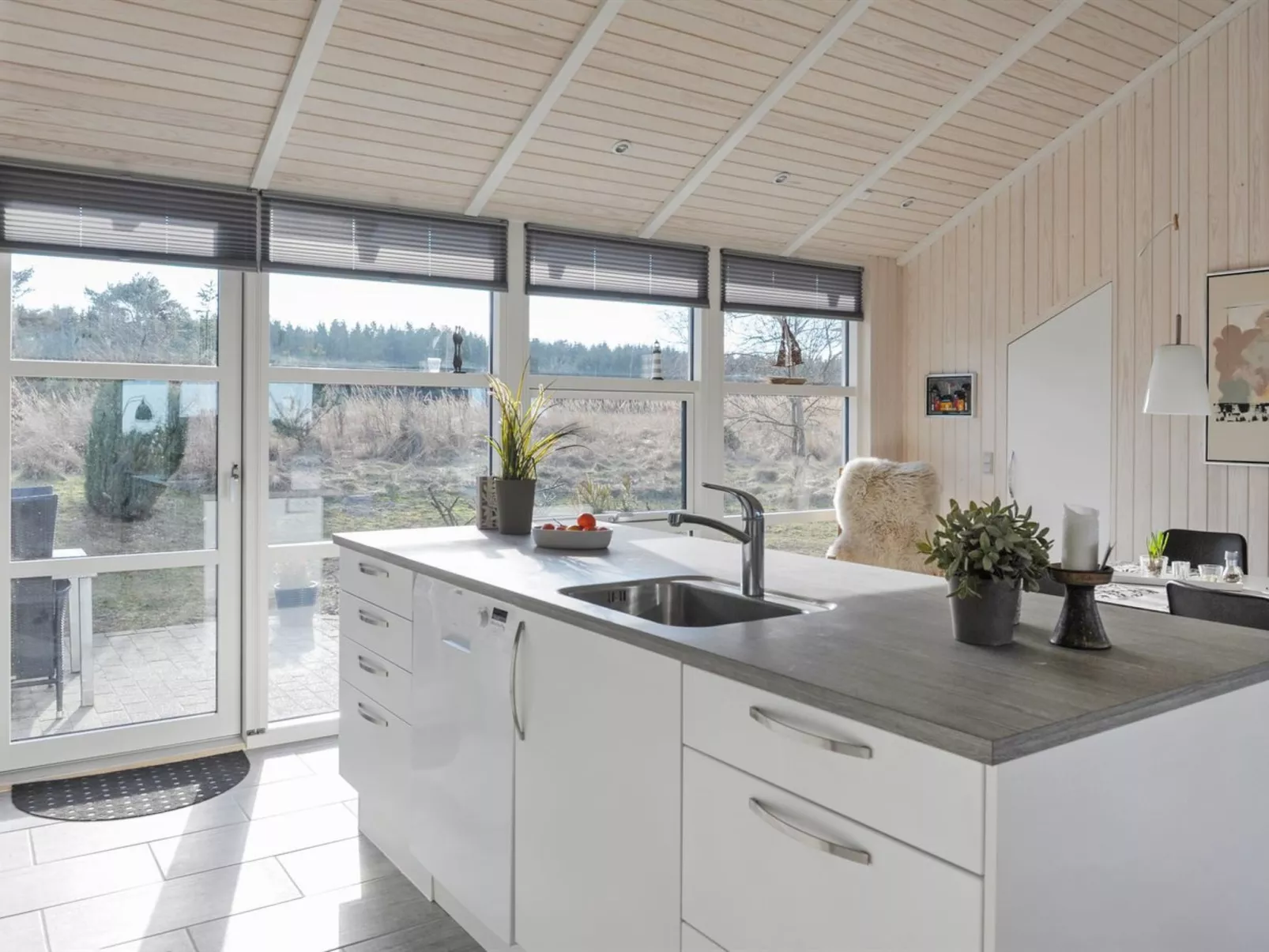 "Mathias" - 625m from the sea-Binnen