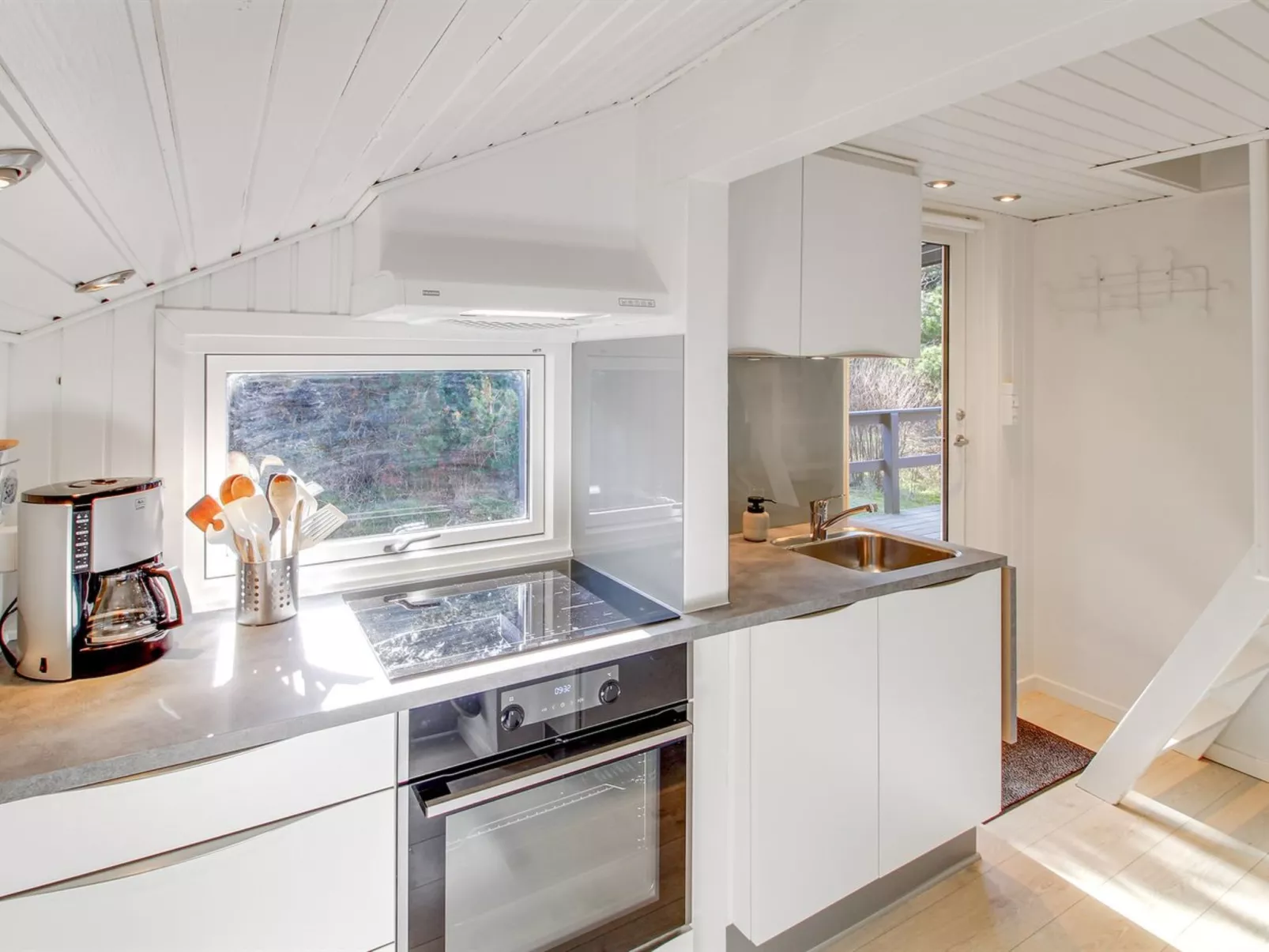 "Eliene" - 500m from the sea-Binnen