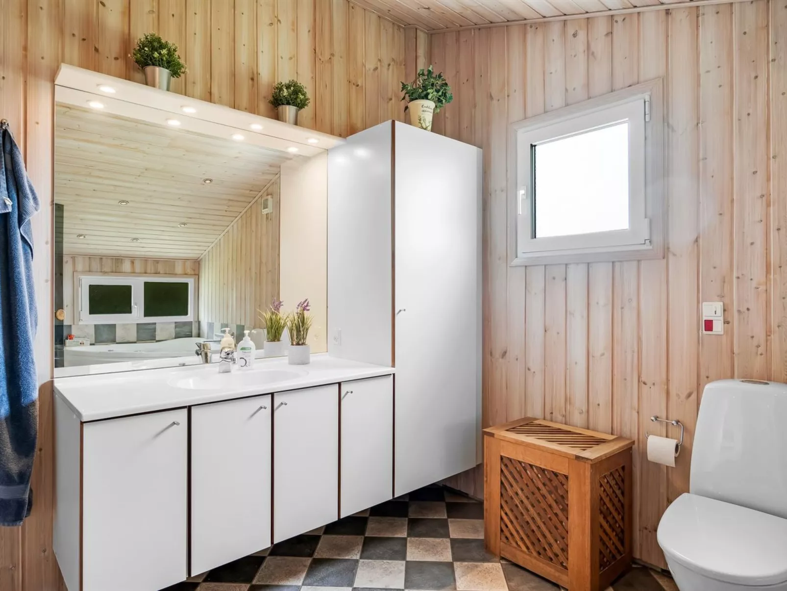 "Ellen" - 289m from the sea-Binnen