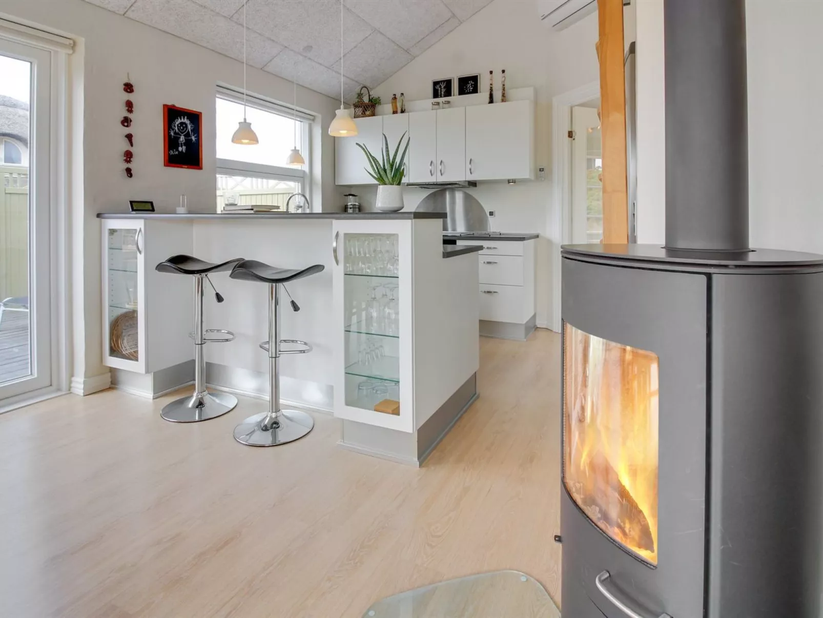 "Ristana" - 100m from the sea-Binnen