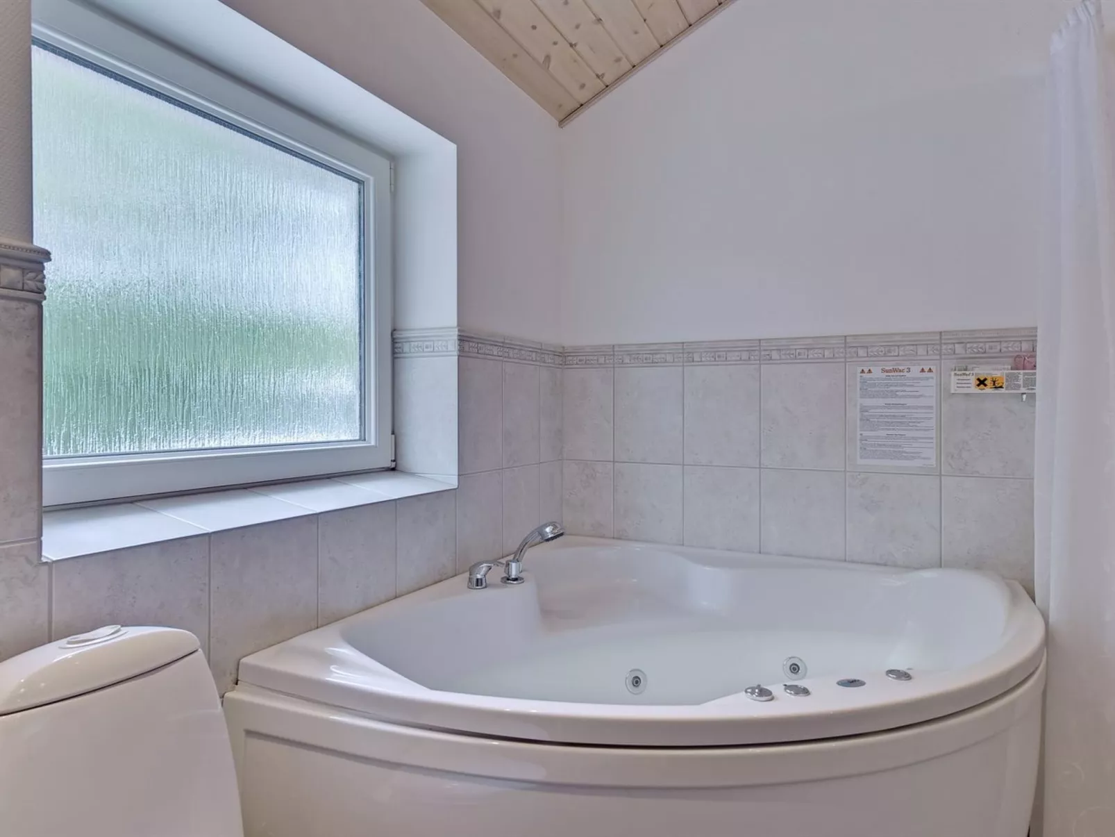 "Gundel" - 400m from the sea-Binnen