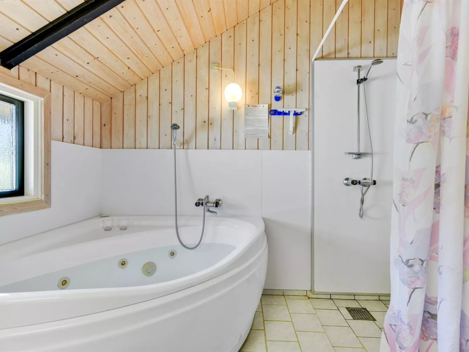 "Joona" - 600m from the sea-Binnen