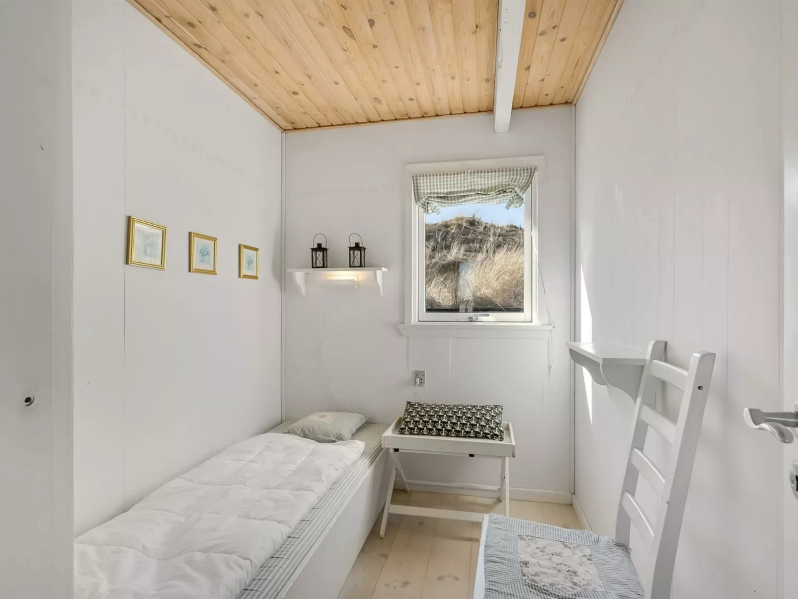 "Vina" - 200m to the fjord-Binnen