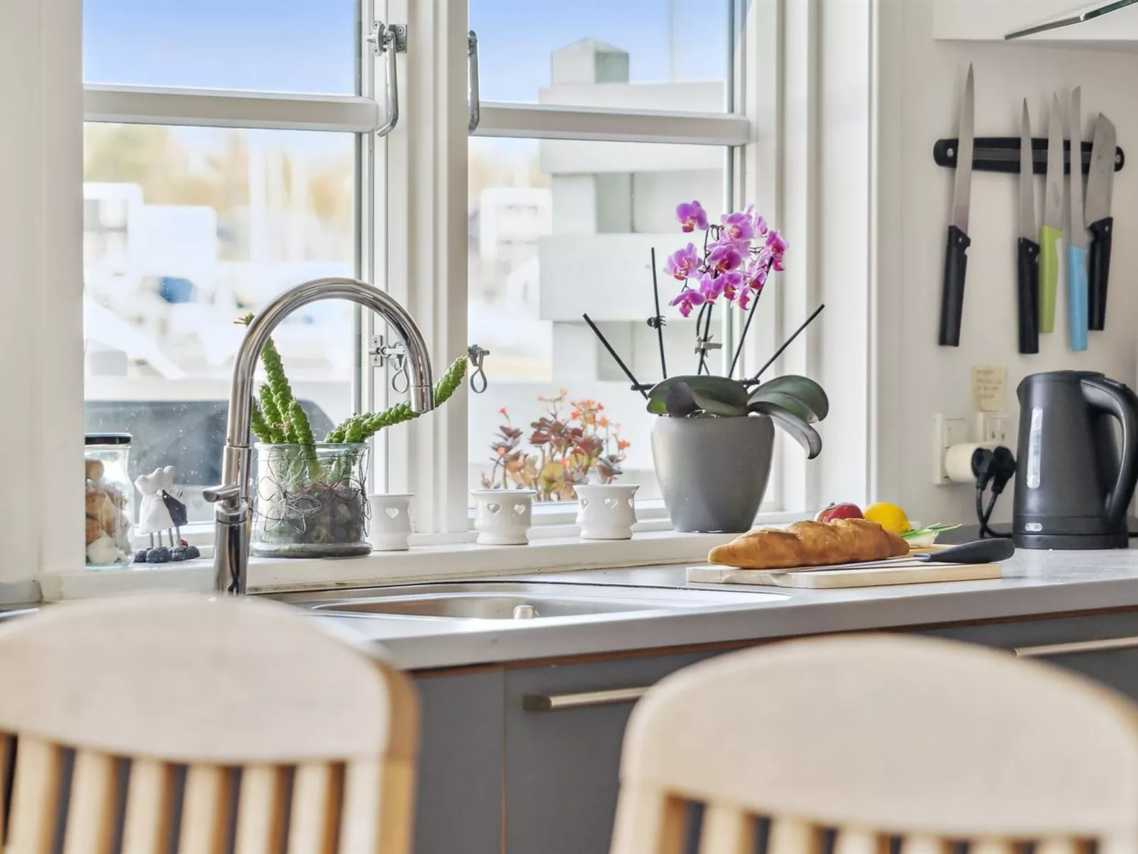 "Alet" - 2m from the sea-Binnen