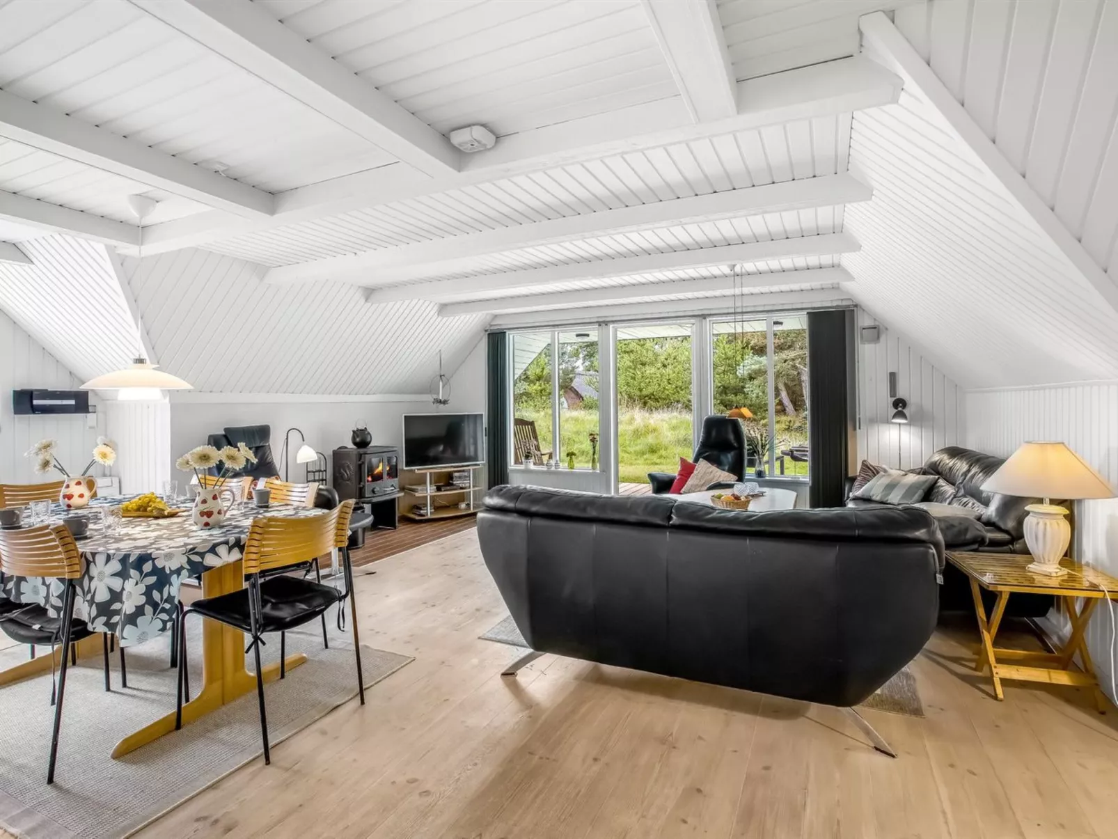 "Lilo" - 1km from the sea-Binnen