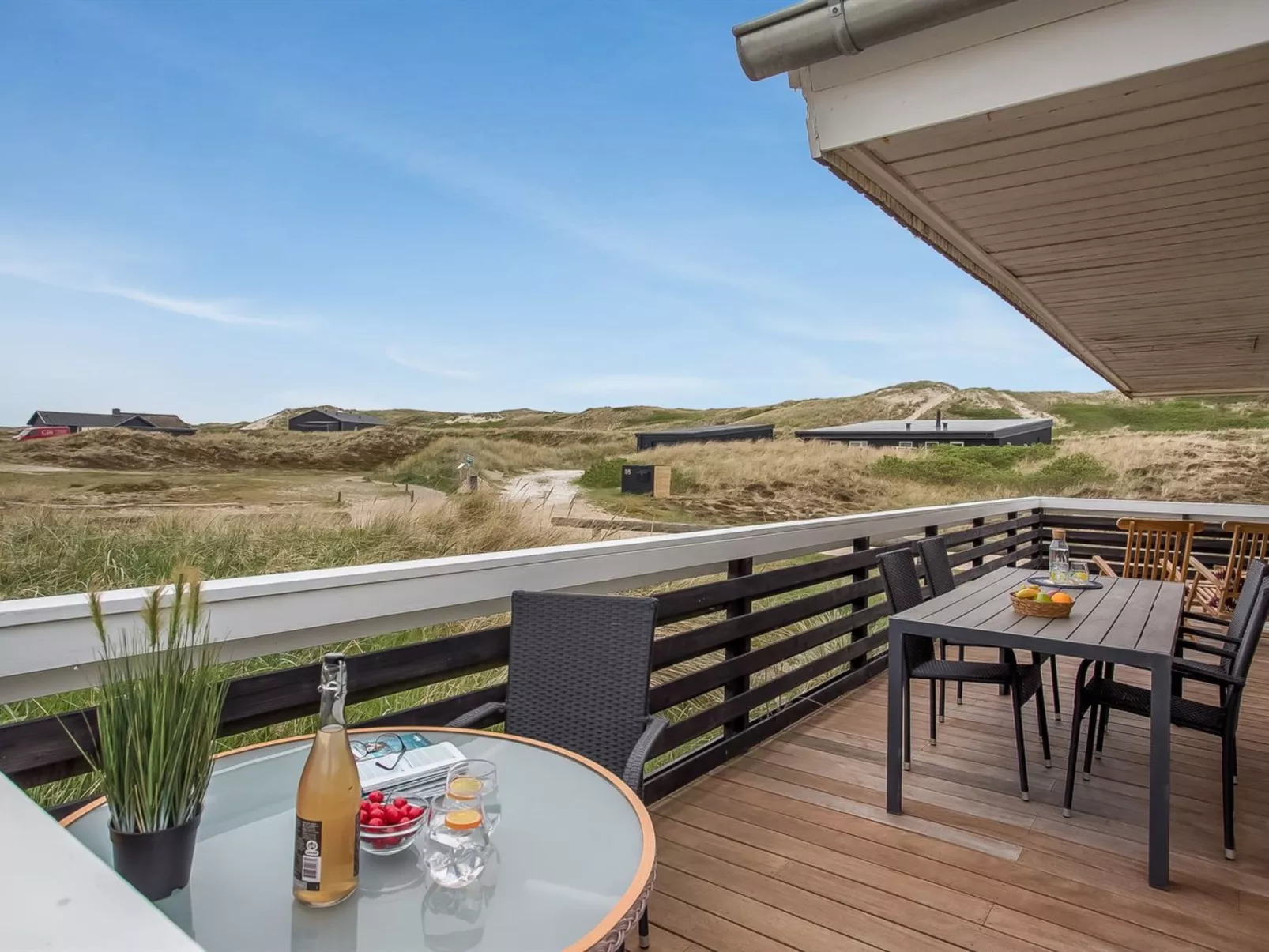 "Ozeana" -  from the sea-Buiten