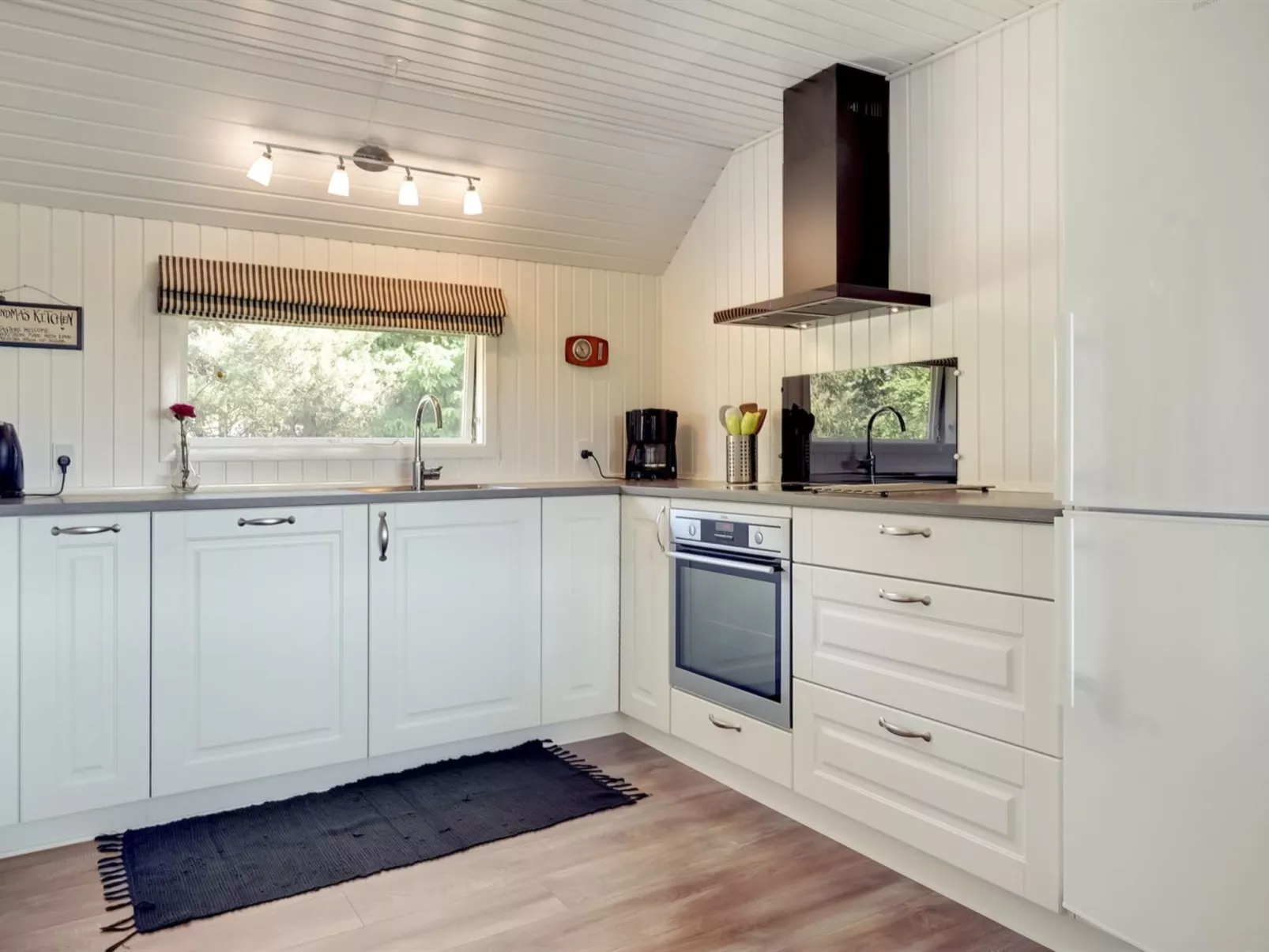 "Brunon" - 1.5km from the sea-Binnen