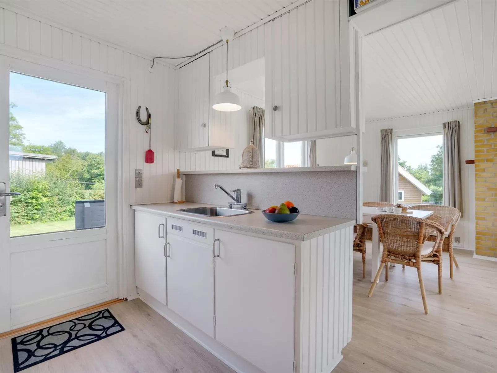 "Amilla" - 150m from the sea-Binnen