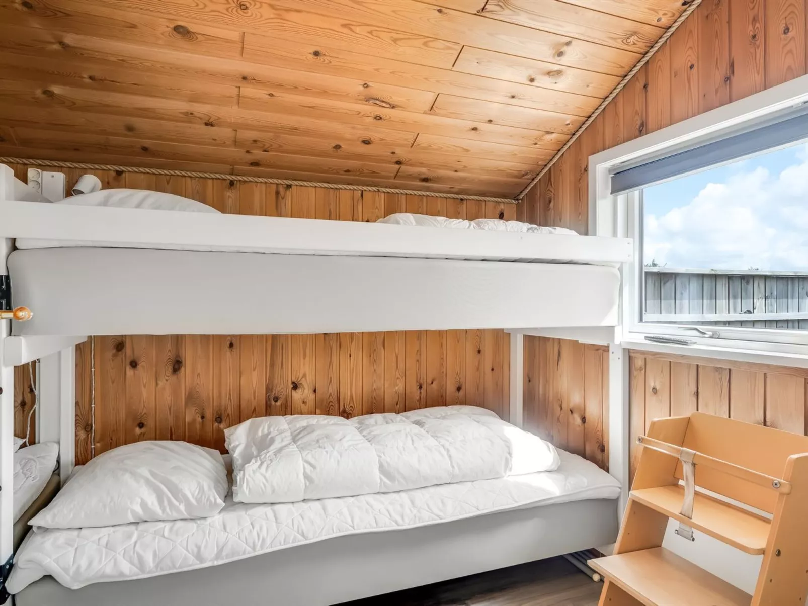 "Luzy" - 600m from the sea-Binnen