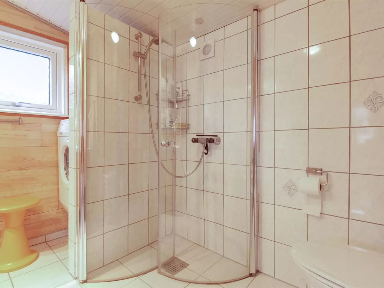 "Lilibeth" - 300m from the sea-Binnen