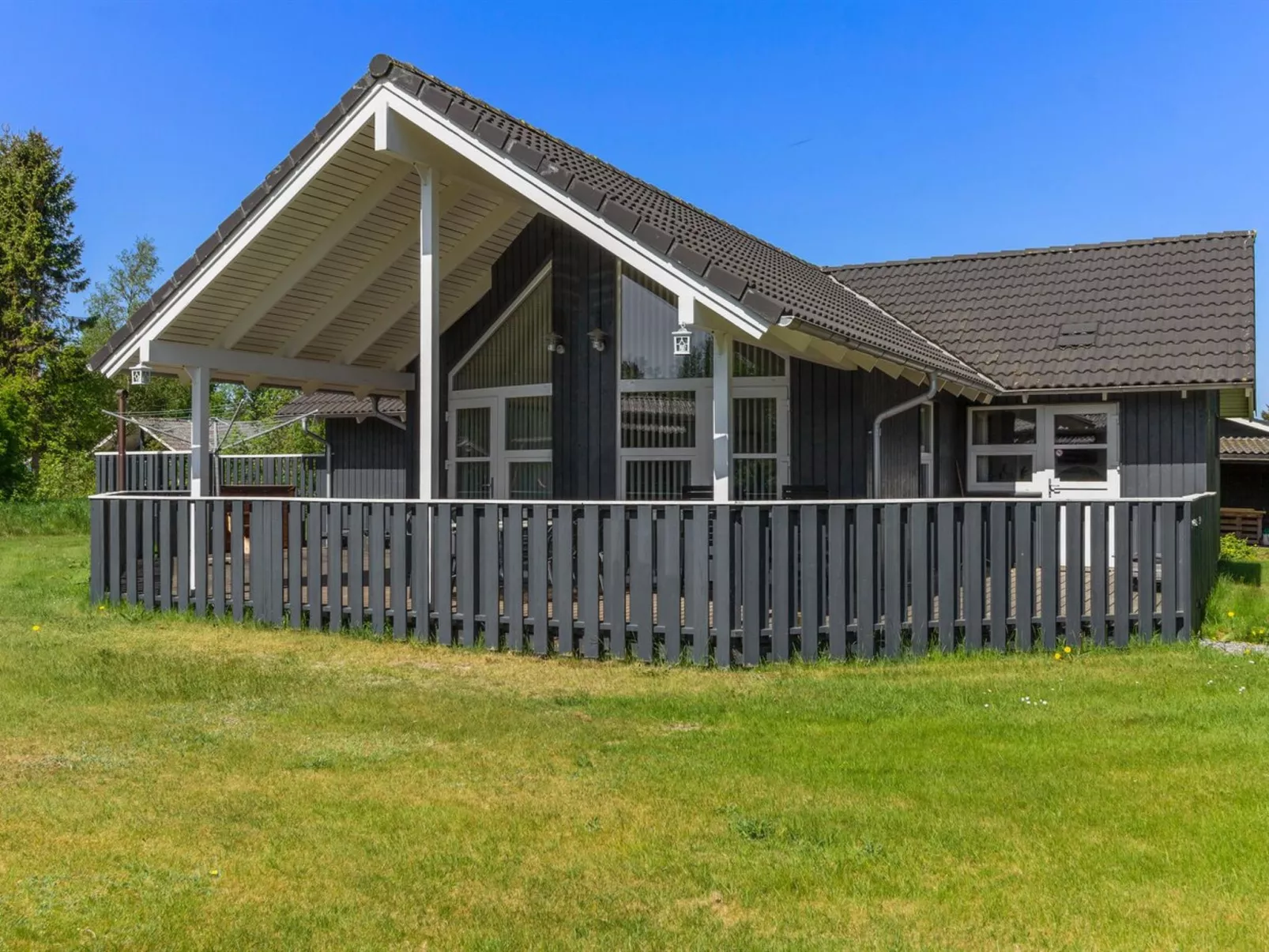 "Lyydia" - 1km from the sea-Buiten