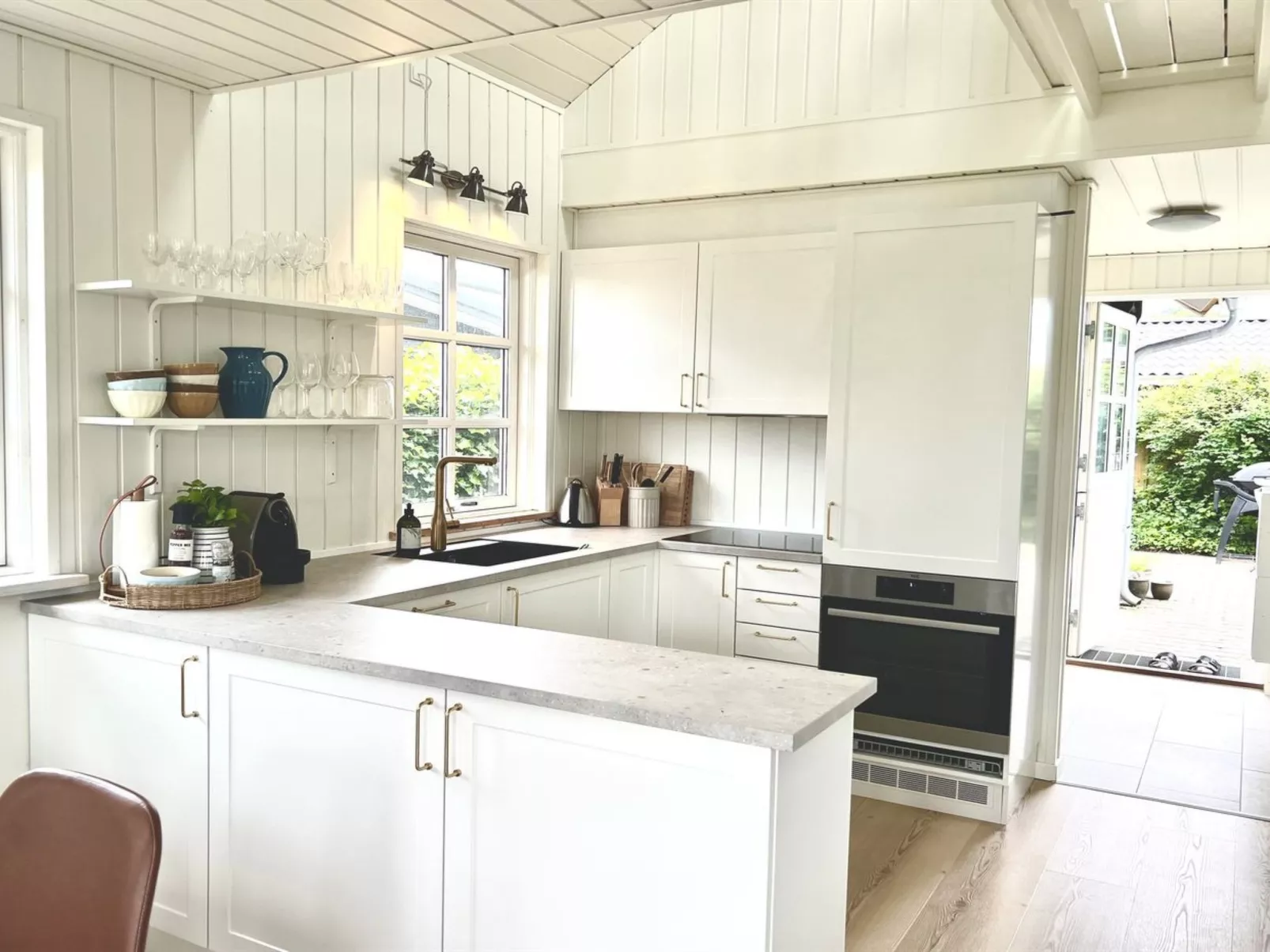 "Ajvi" - 50m from the sea-Binnen