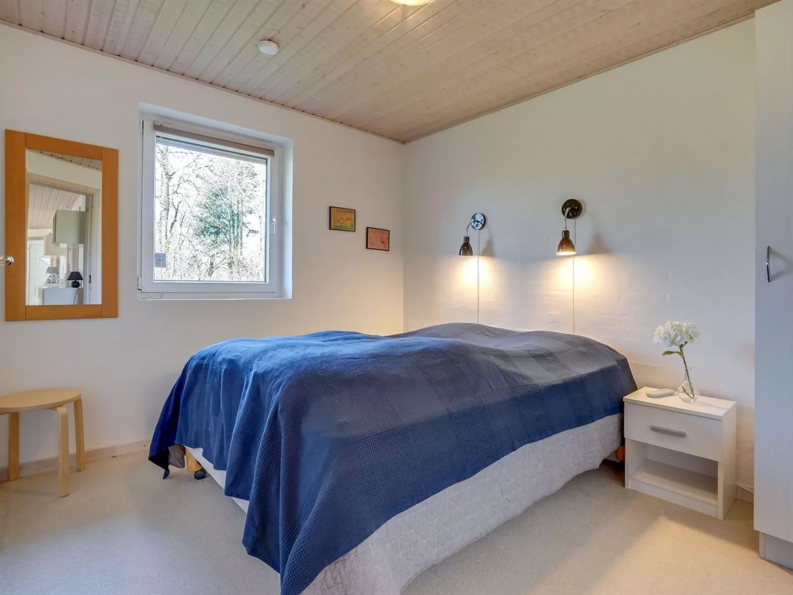 "Wyatt" - 30km from the sea-Binnen