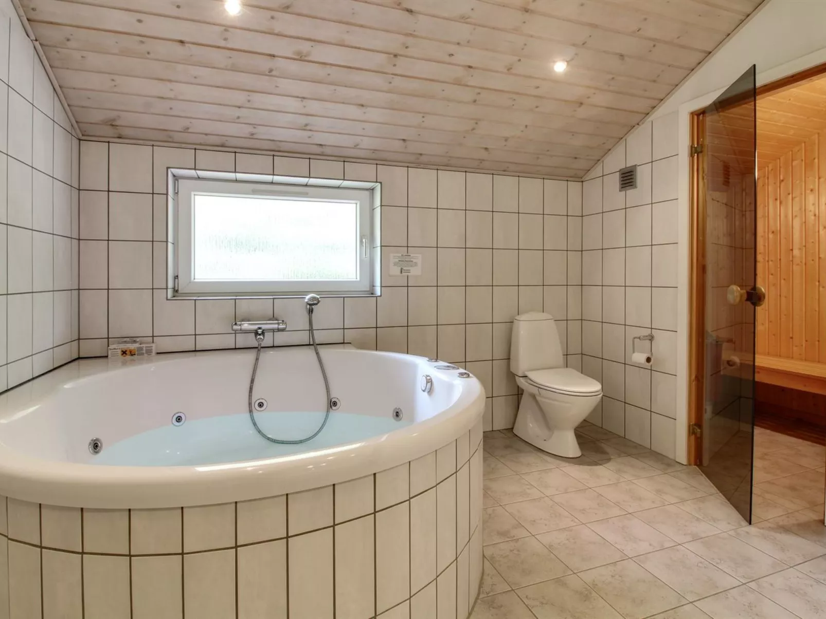 "Taisto" - 1.8km from the sea-Binnen