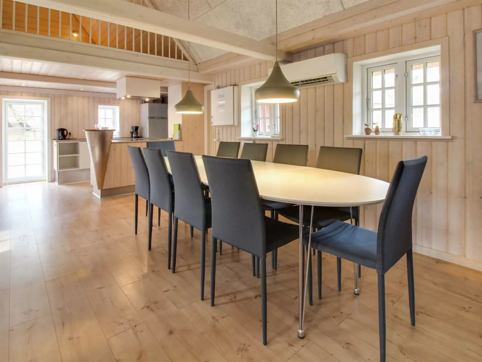 "Gudmund" - 3.9km from the sea-Binnen